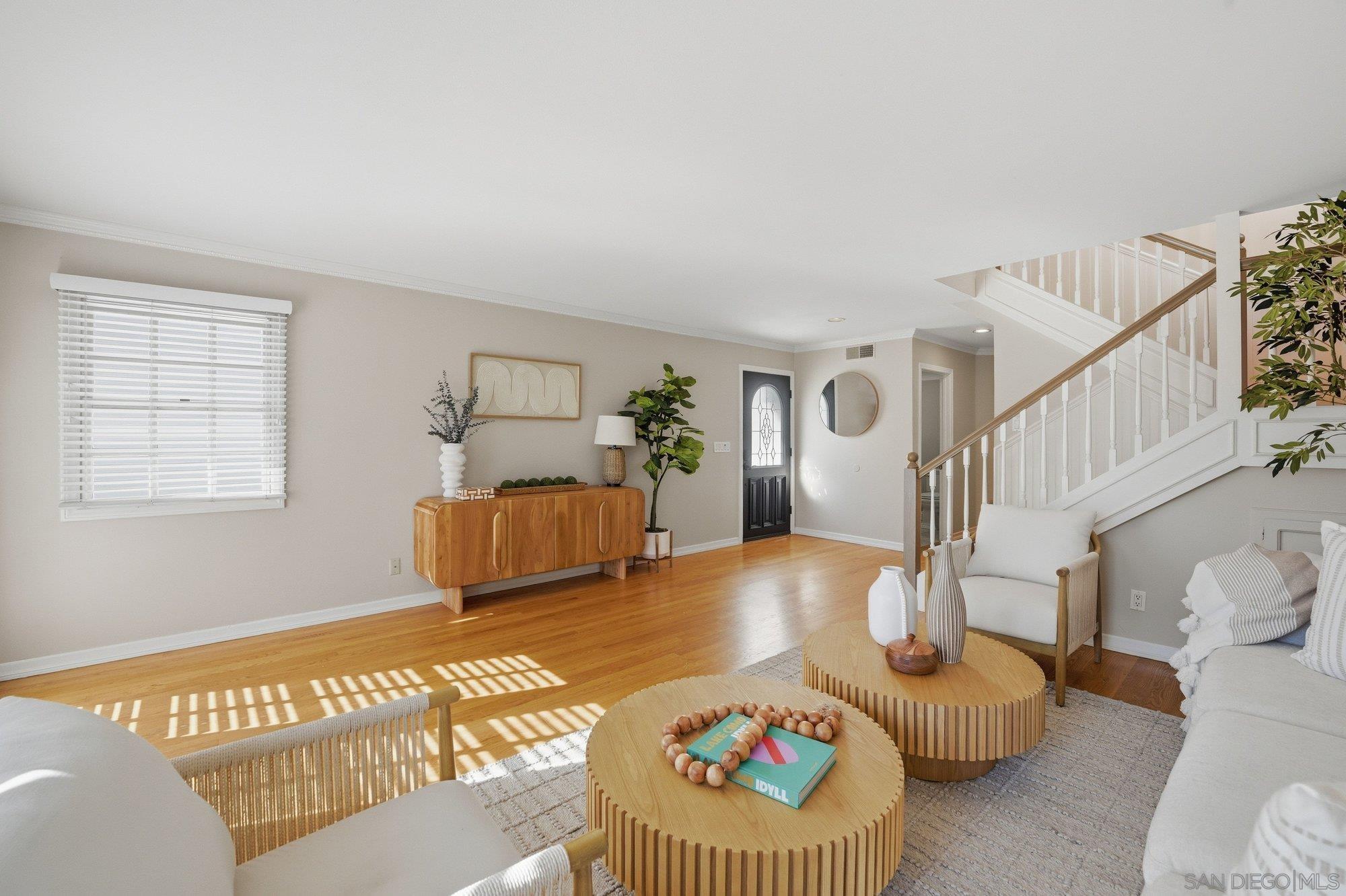 Detail Gallery Image 7 of 48 For 868  a Ave, Coronado,  CA 92118 - 4 Beds | 2/1 Baths