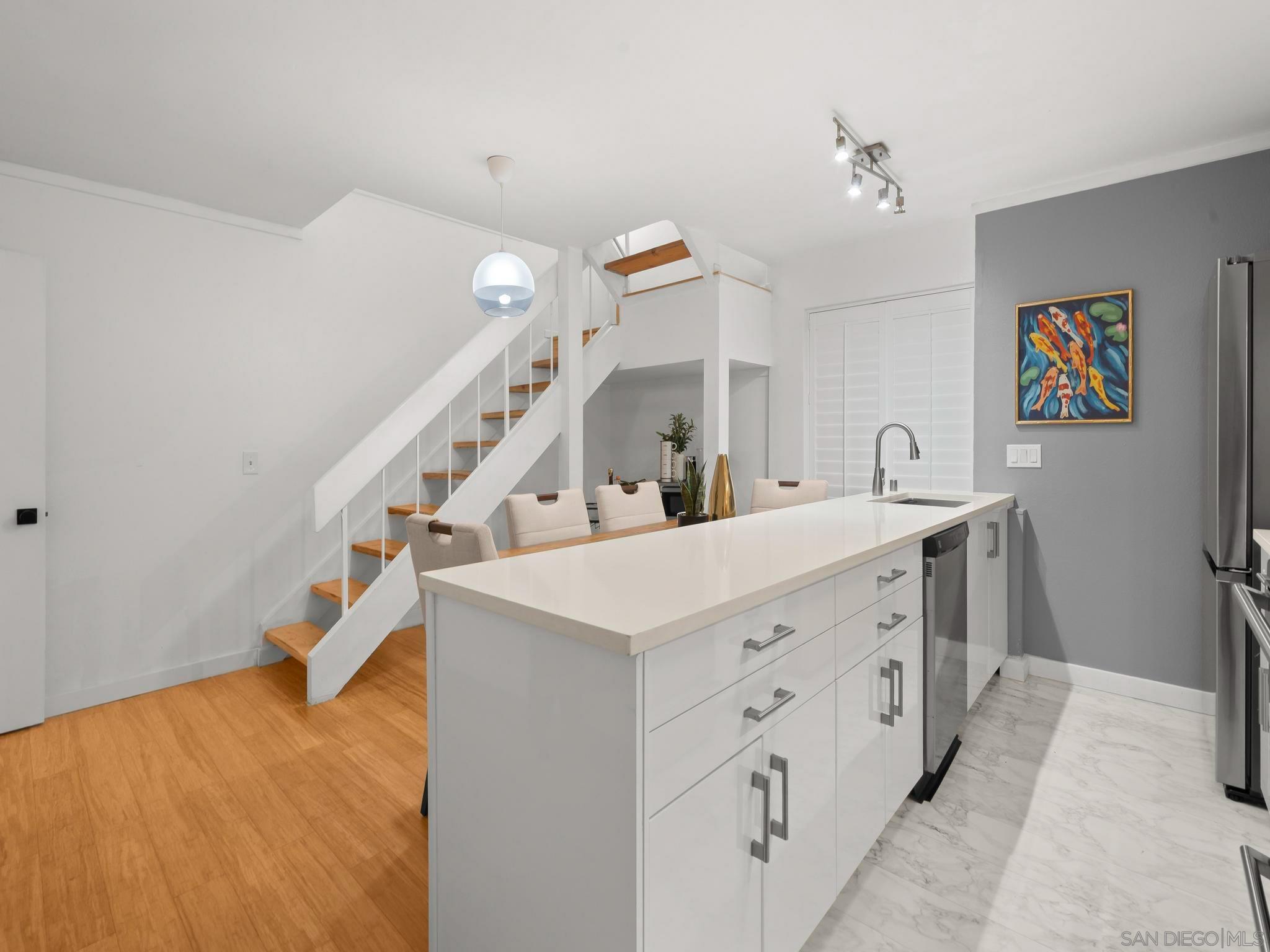 Detail Gallery Image 20 of 52 For 1251  Parker Pl  2d,  San Diego,  CA 92109 - 2 Beds | 2 Baths