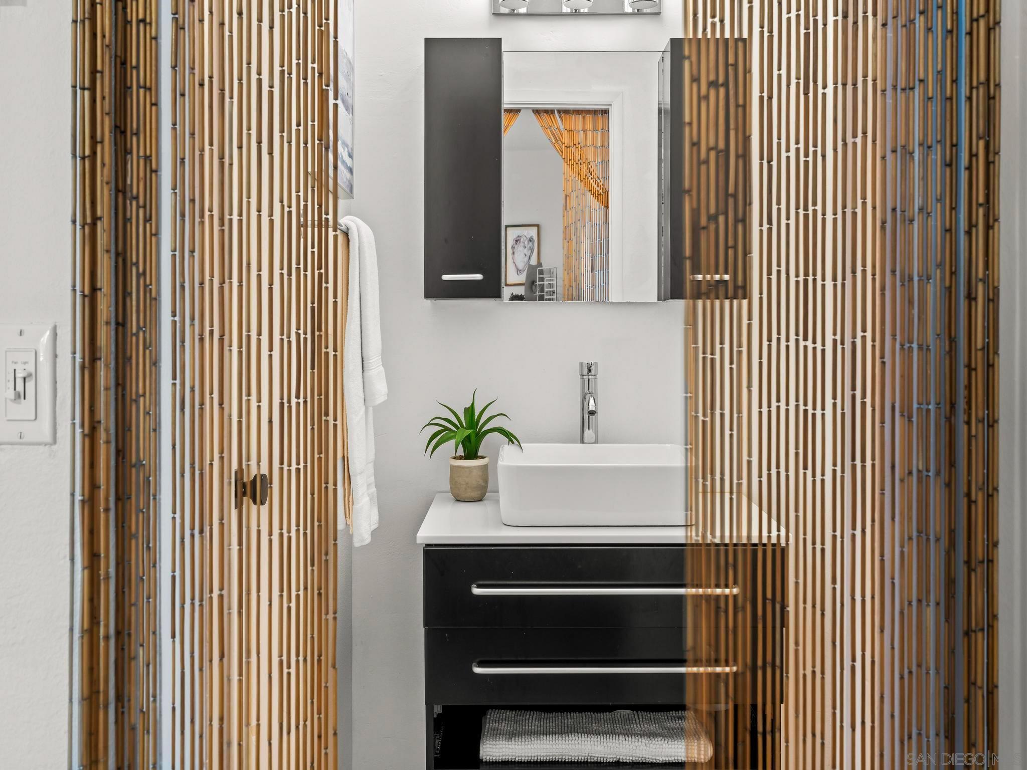 Detail Gallery Image 26 of 52 For 1251  Parker Pl  2d,  San Diego,  CA 92109 - 2 Beds | 2 Baths