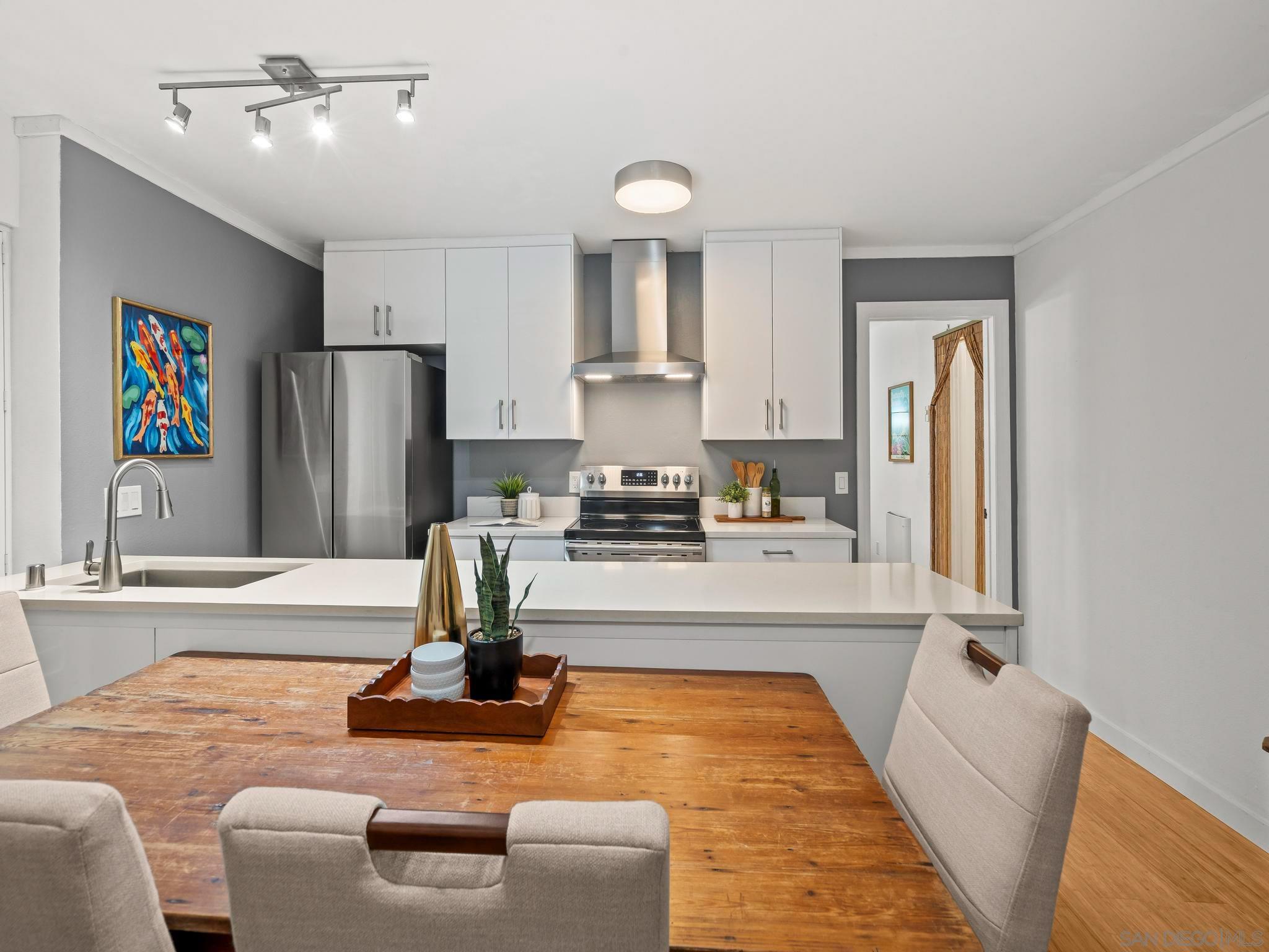 Detail Gallery Image 32 of 52 For 1251  Parker Pl  2d,  San Diego,  CA 92109 - 2 Beds | 2 Baths