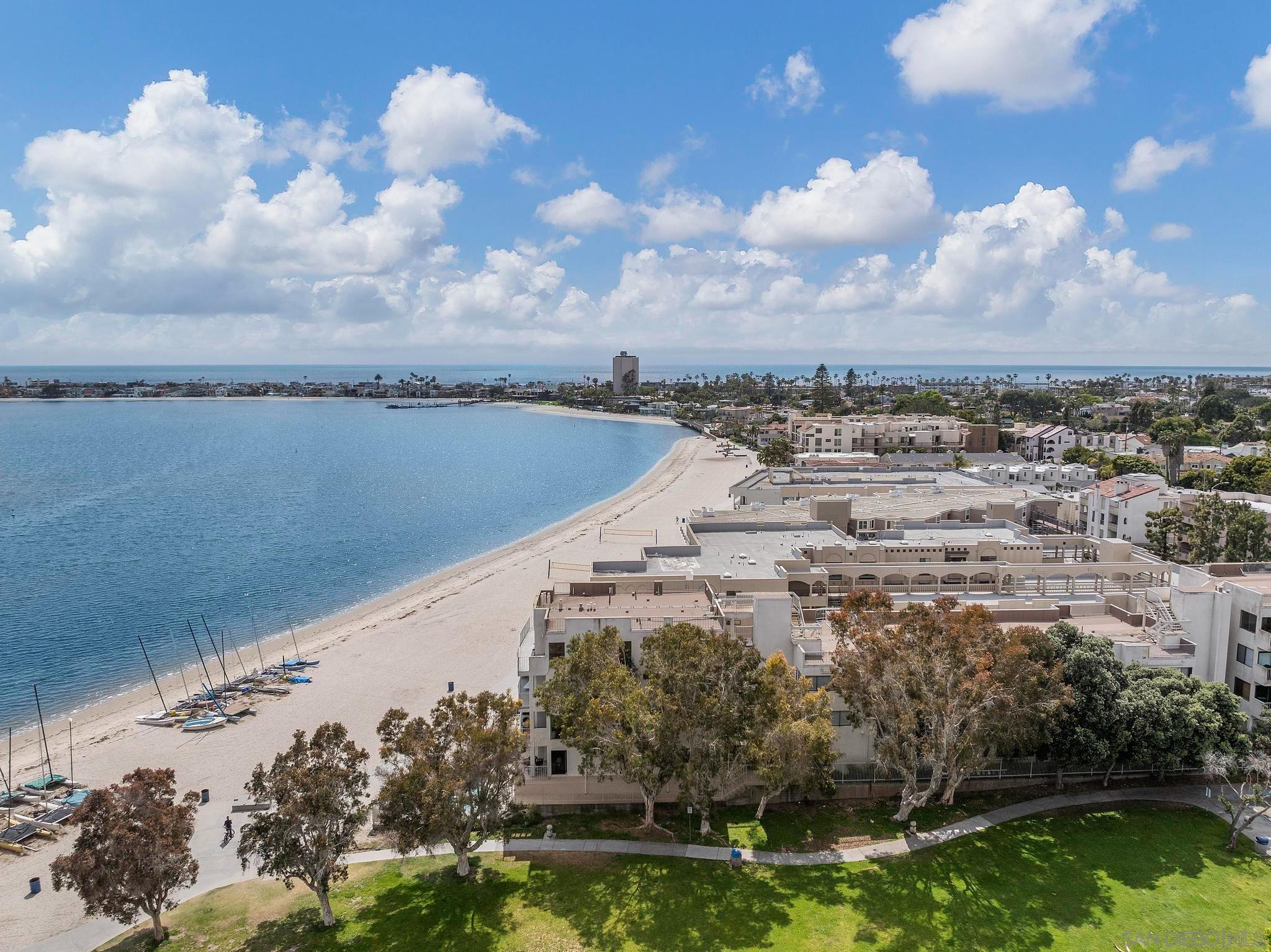 Detail Gallery Image 38 of 52 For 1251  Parker Pl  2d,  San Diego,  CA 92109 - 2 Beds | 2 Baths