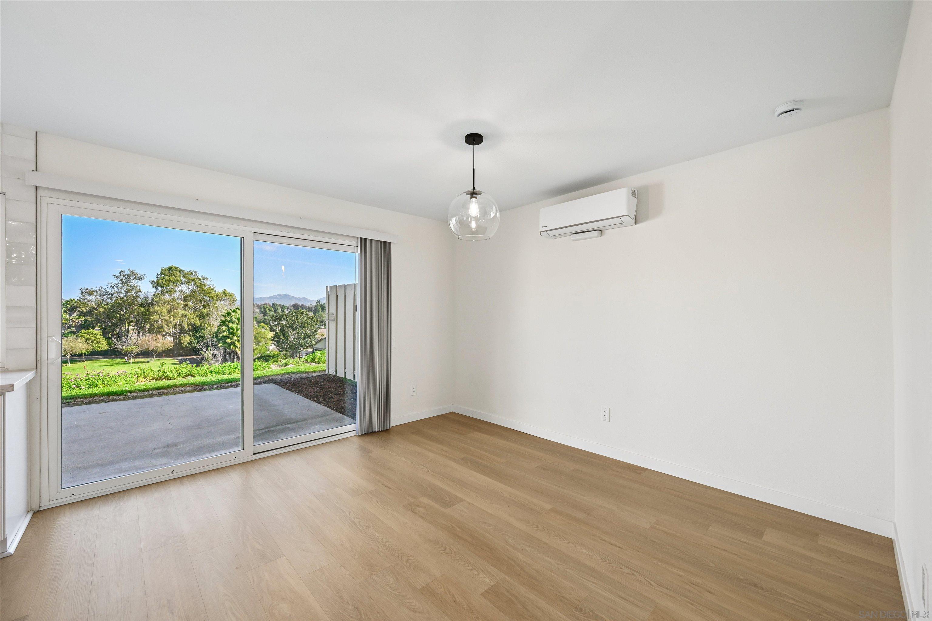 Detail Gallery Image 15 of 35 For 11218  Poblado Road, San Diego,  CA 92127 - 3 Beds | 2 Baths