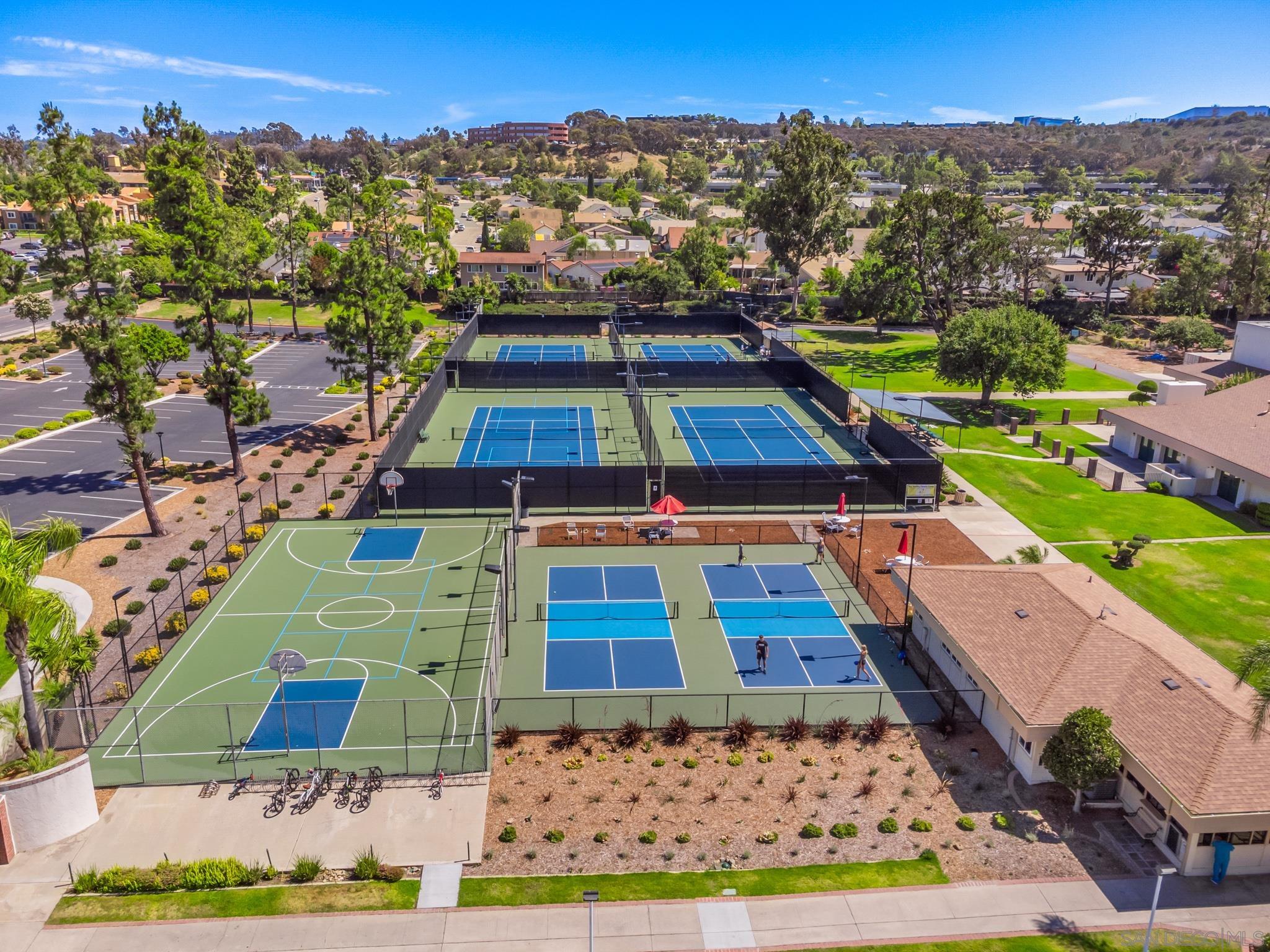 Detail Gallery Image 30 of 35 For 11218  Poblado Road, San Diego,  CA 92127 - 3 Beds | 2 Baths