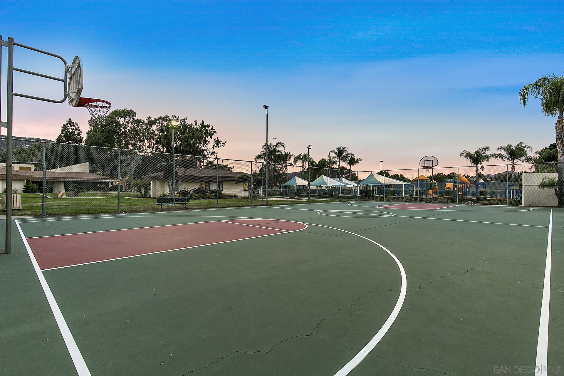 Detail Gallery Image 32 of 35 For 11218  Poblado Road, San Diego,  CA 92127 - 3 Beds | 2 Baths