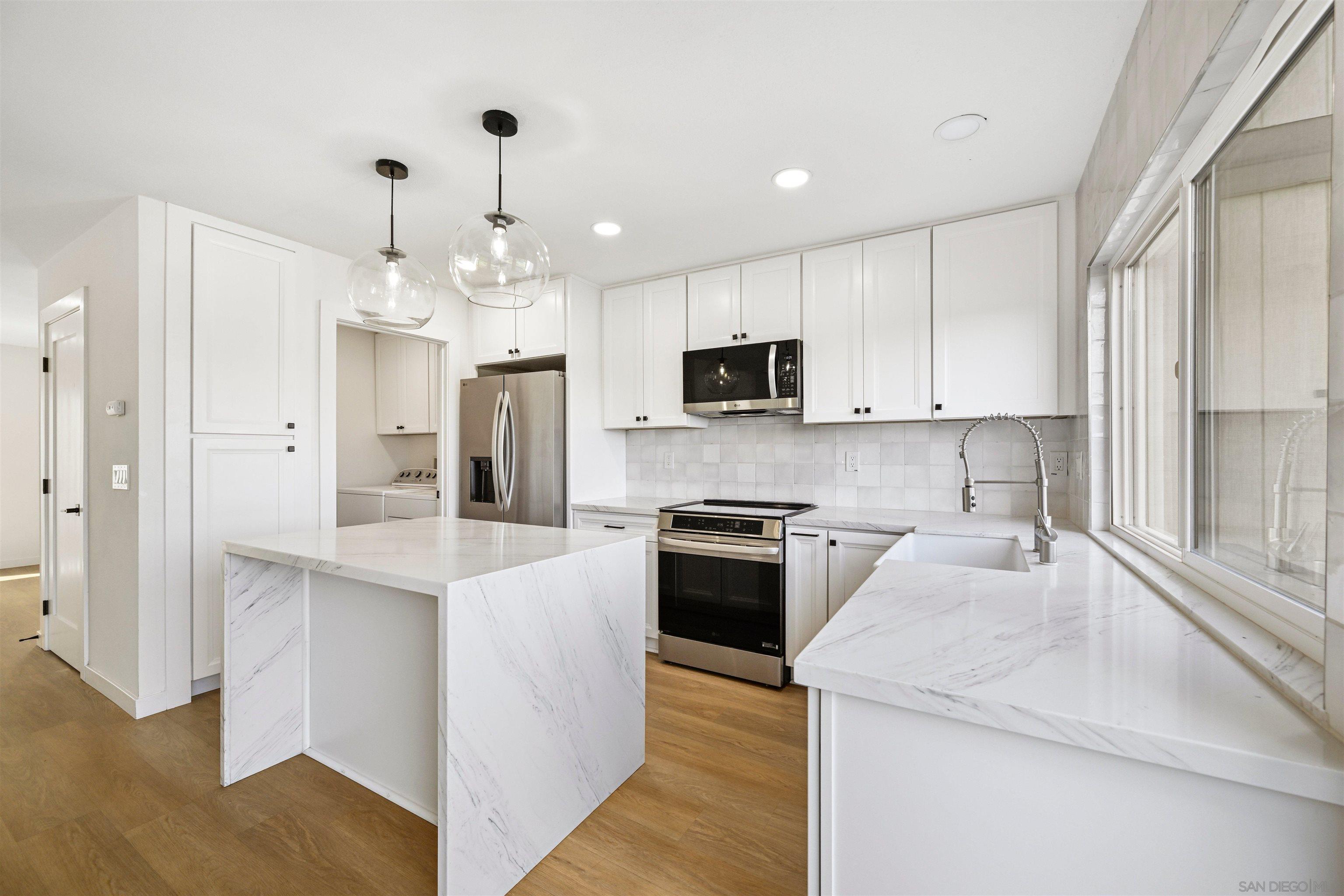 Detail Gallery Image 9 of 35 For 11218  Poblado Road, San Diego,  CA 92127 - 3 Beds | 2 Baths