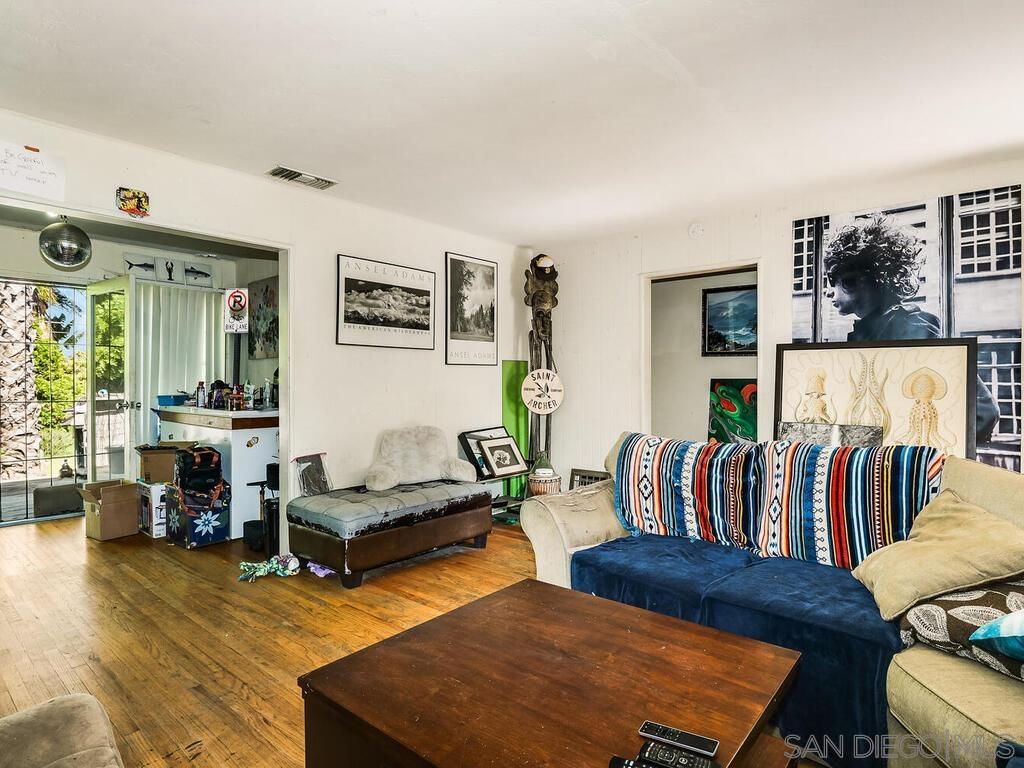 Detail Gallery Image 12 of 23 For 3104 N Evergreen, San Diego,  CA 92110 - 3 Beds | 2 Baths