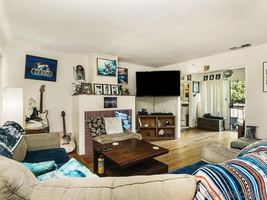 Detail Gallery Image 13 of 23 For 3104 N Evergreen, San Diego,  CA 92110 - 3 Beds | 2 Baths