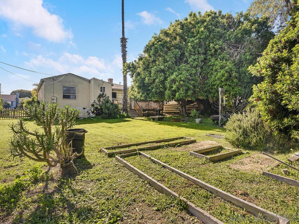 Detail Gallery Image 4 of 23 For 3104 N Evergreen, San Diego,  CA 92110 - 3 Beds | 2 Baths