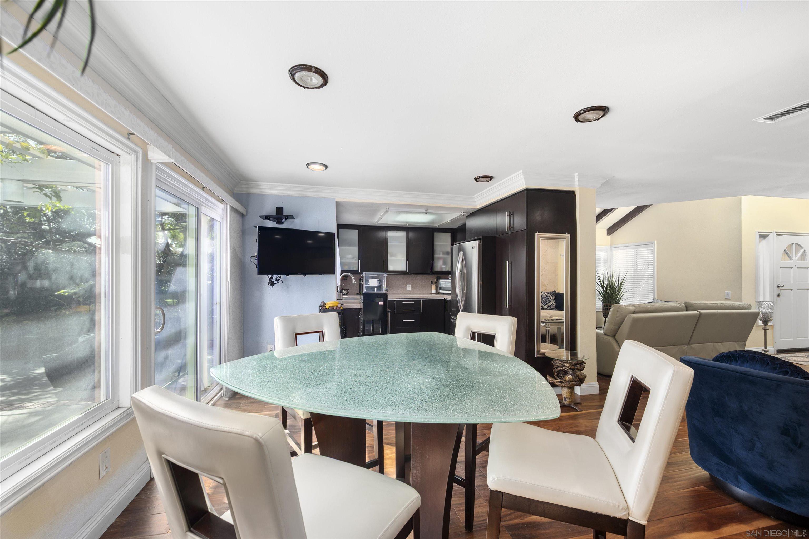 Detail Gallery Image 12 of 75 For 2092  Northshore Dr #C, Chula Vista,  CA 91913 - 3 Beds | 2/1 Baths