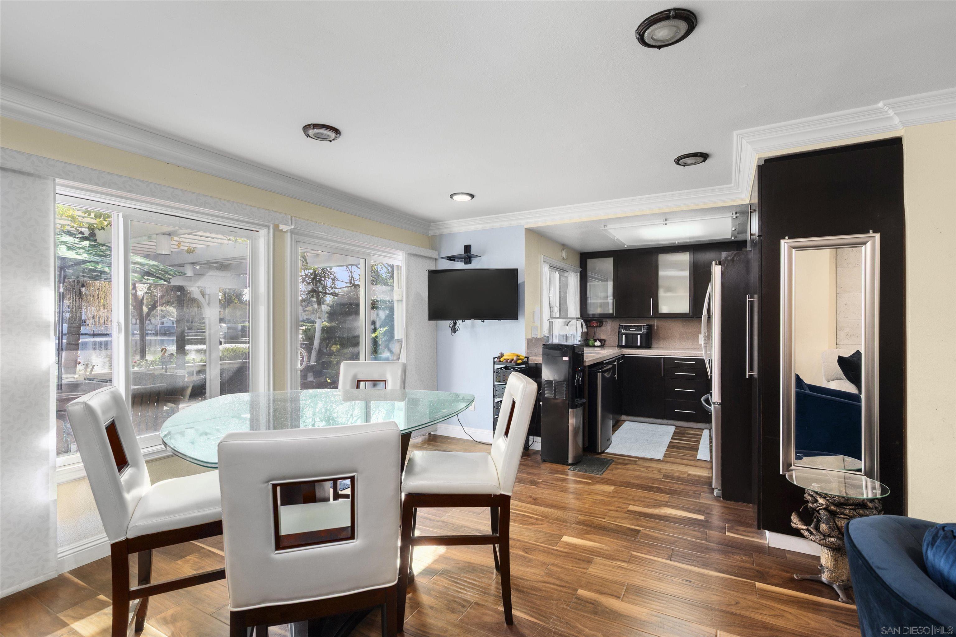 Detail Gallery Image 14 of 75 For 2092  Northshore Dr #C, Chula Vista,  CA 91913 - 3 Beds | 2/1 Baths