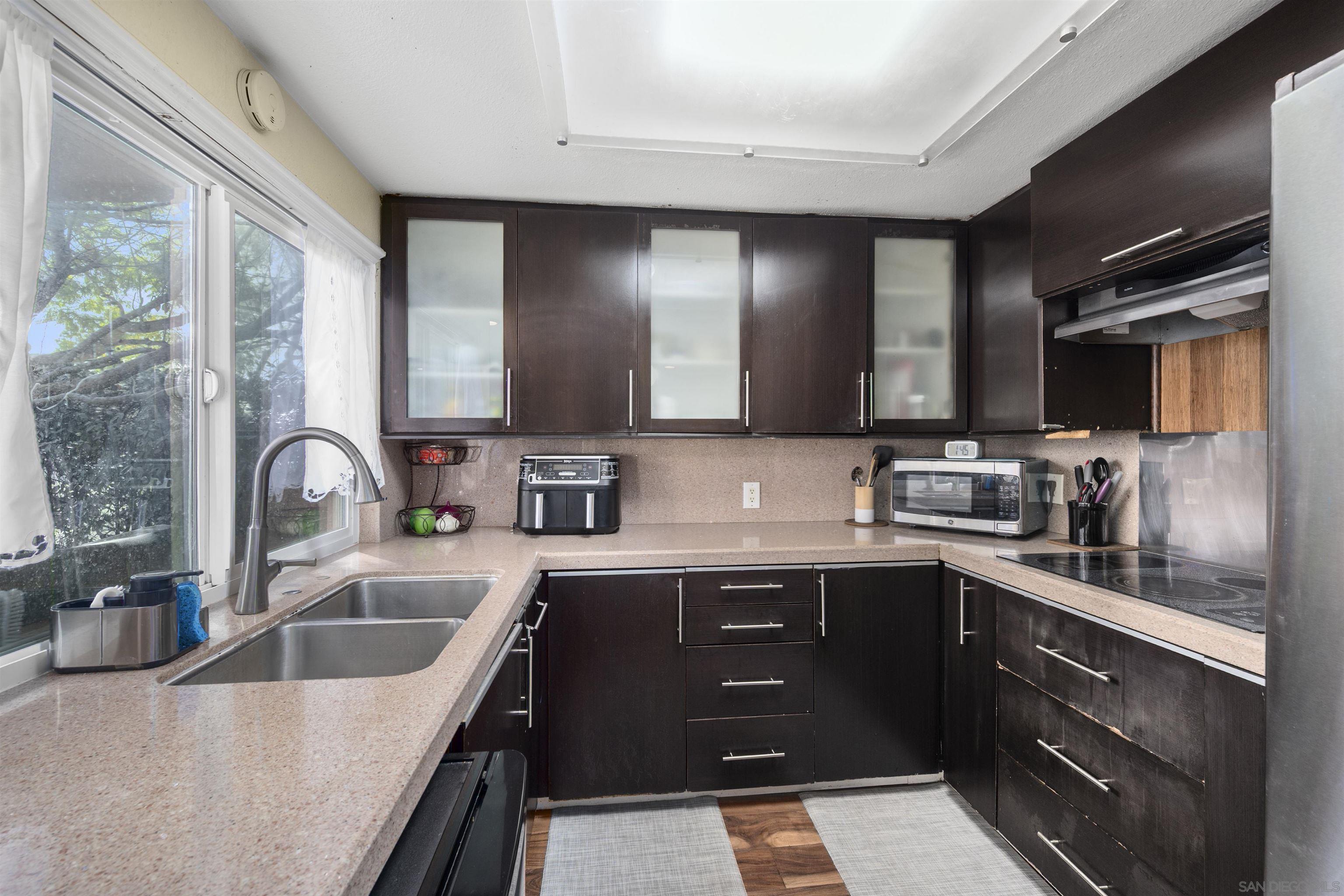 Detail Gallery Image 16 of 75 For 2092  Northshore Dr #C, Chula Vista,  CA 91913 - 3 Beds | 2/1 Baths