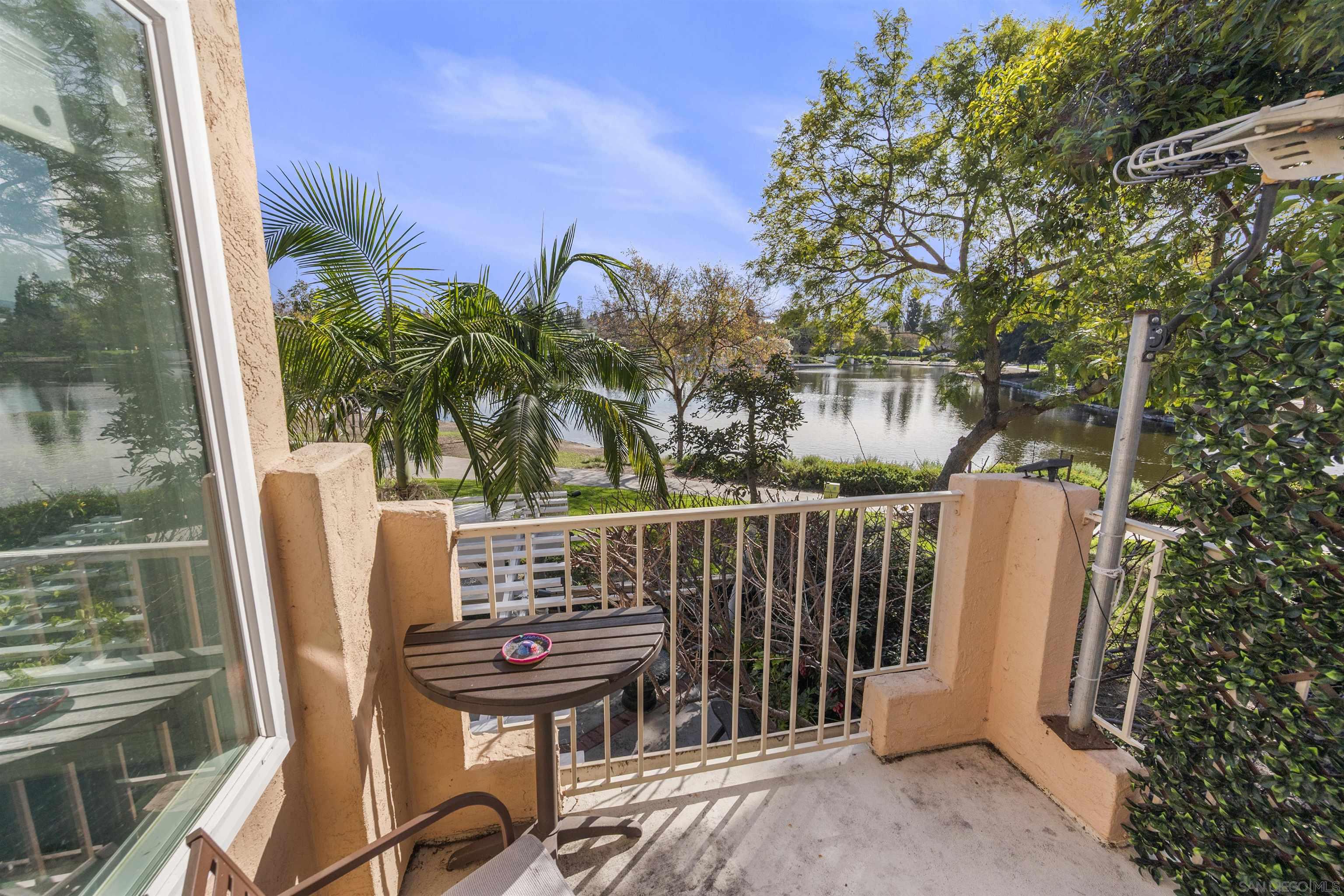 Detail Gallery Image 3 of 75 For 2092  Northshore Dr #C, Chula Vista,  CA 91913 - 3 Beds | 2/1 Baths