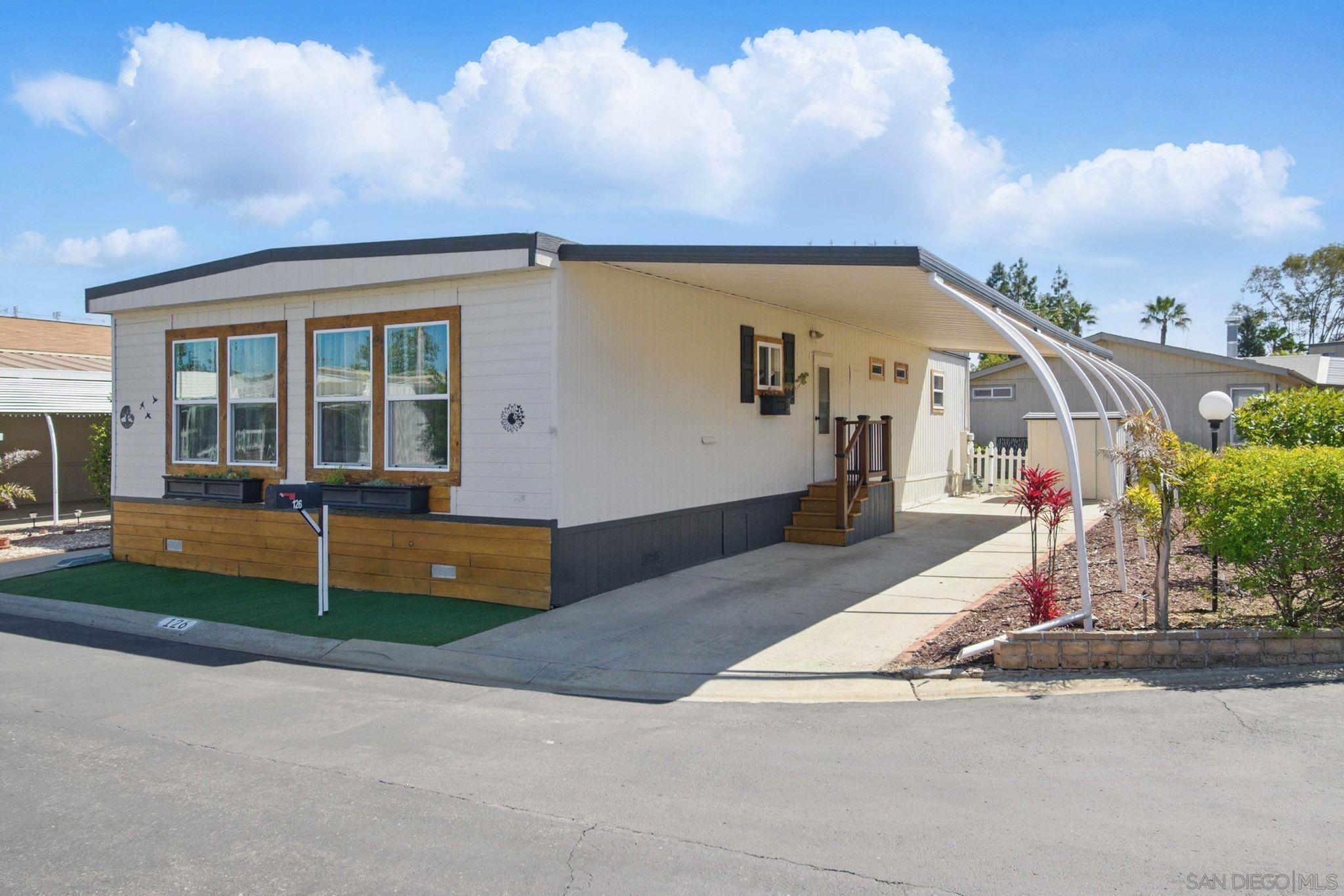 Detail Gallery Image 4 of 49 For 525 W El Norte Pkwy  #126,  Escondido,  CA 92026 - 2 Beds | 2 Baths