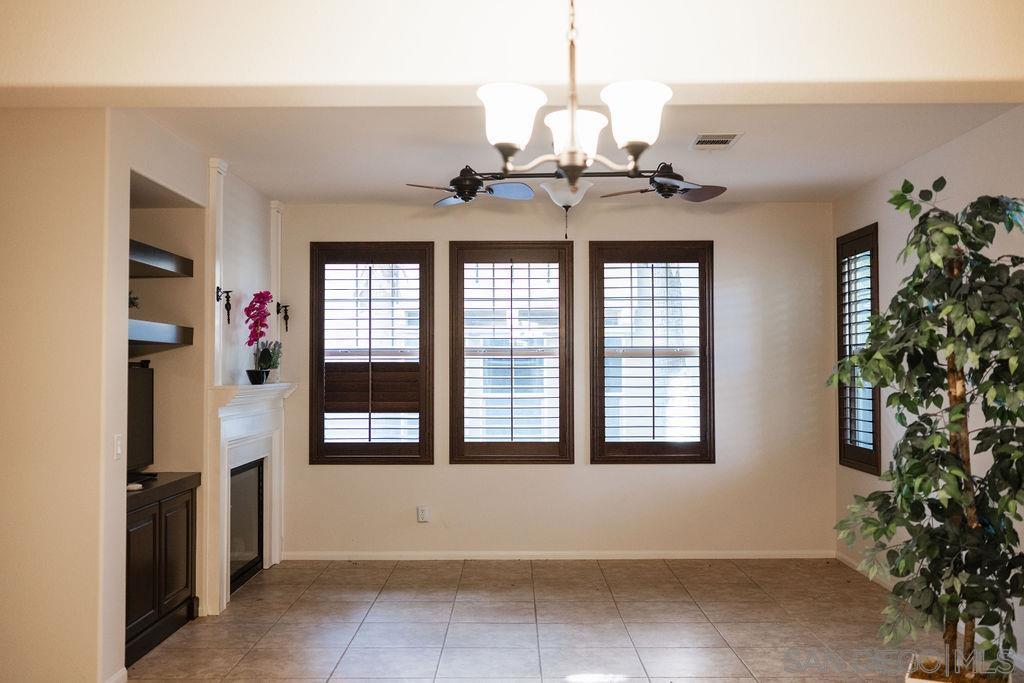 Detail Gallery Image 2 of 43 For 1808  Cyan Lane, Chula Vista,  CA 91913 - 4 Beds | 2/1 Baths