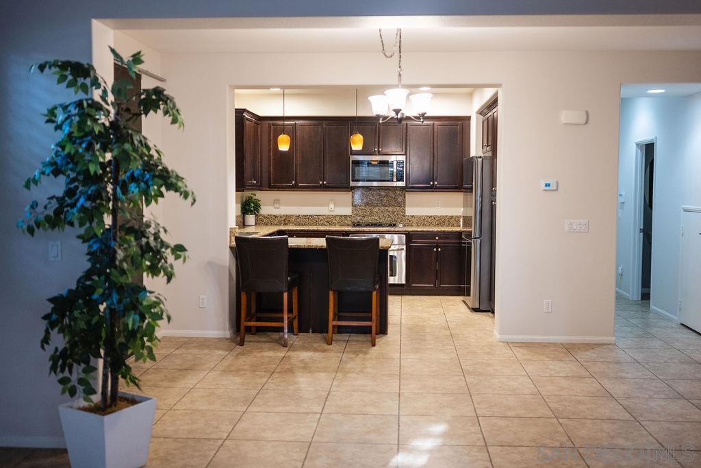 Detail Gallery Image 13 of 43 For 1808  Cyan Lane, Chula Vista,  CA 91913 - 4 Beds | 2/1 Baths