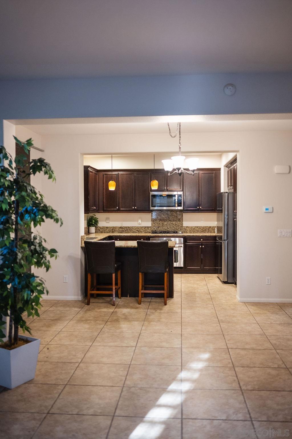 Detail Gallery Image 14 of 43 For 1808  Cyan Lane, Chula Vista,  CA 91913 - 4 Beds | 2/1 Baths