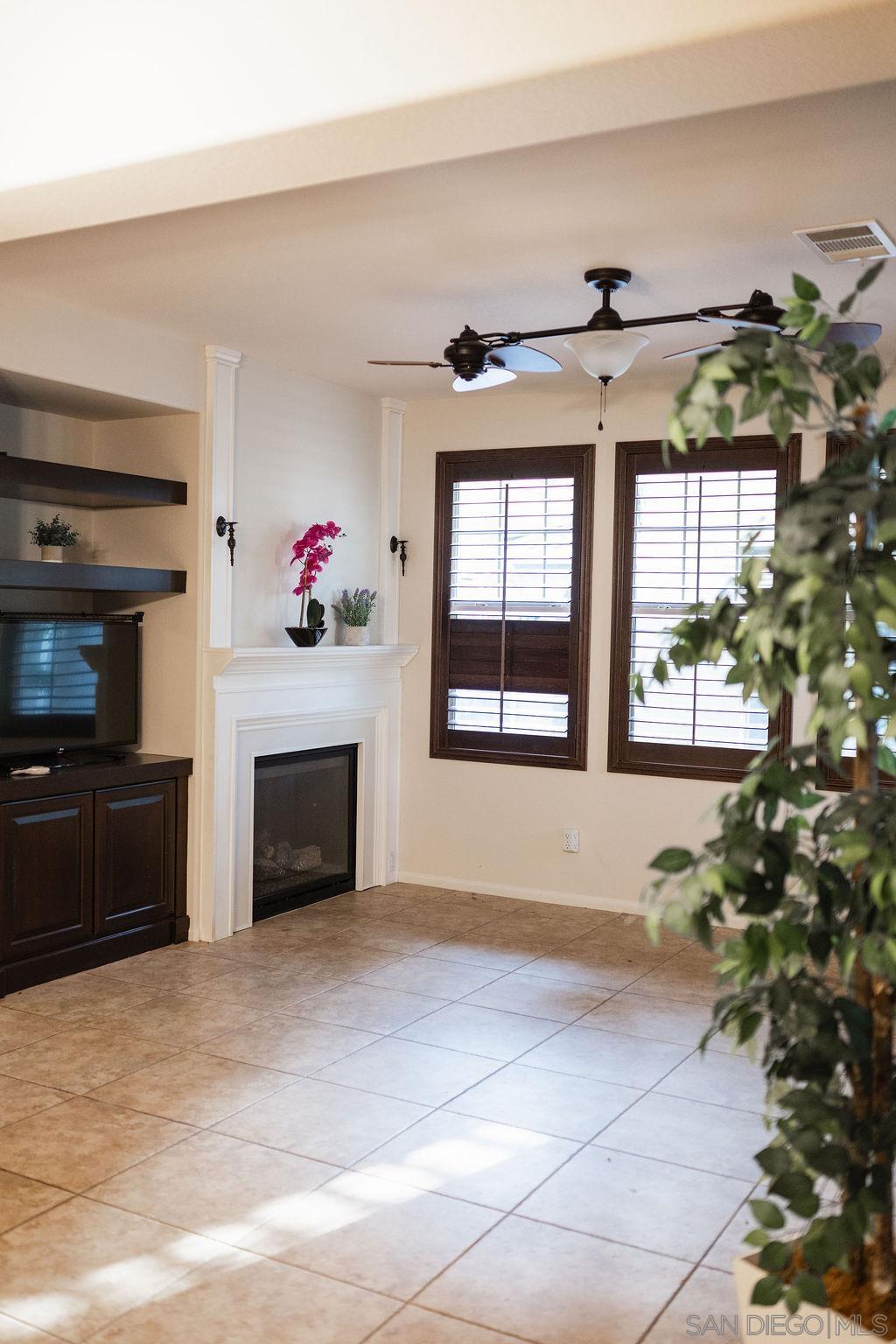 Detail Gallery Image 5 of 43 For 1808  Cyan Lane, Chula Vista,  CA 91913 - 4 Beds | 2/1 Baths