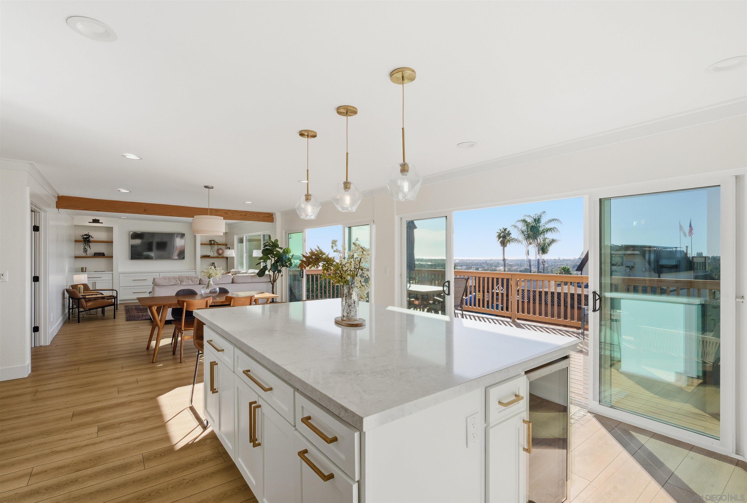 Front Image Thumbnail for SD260003257