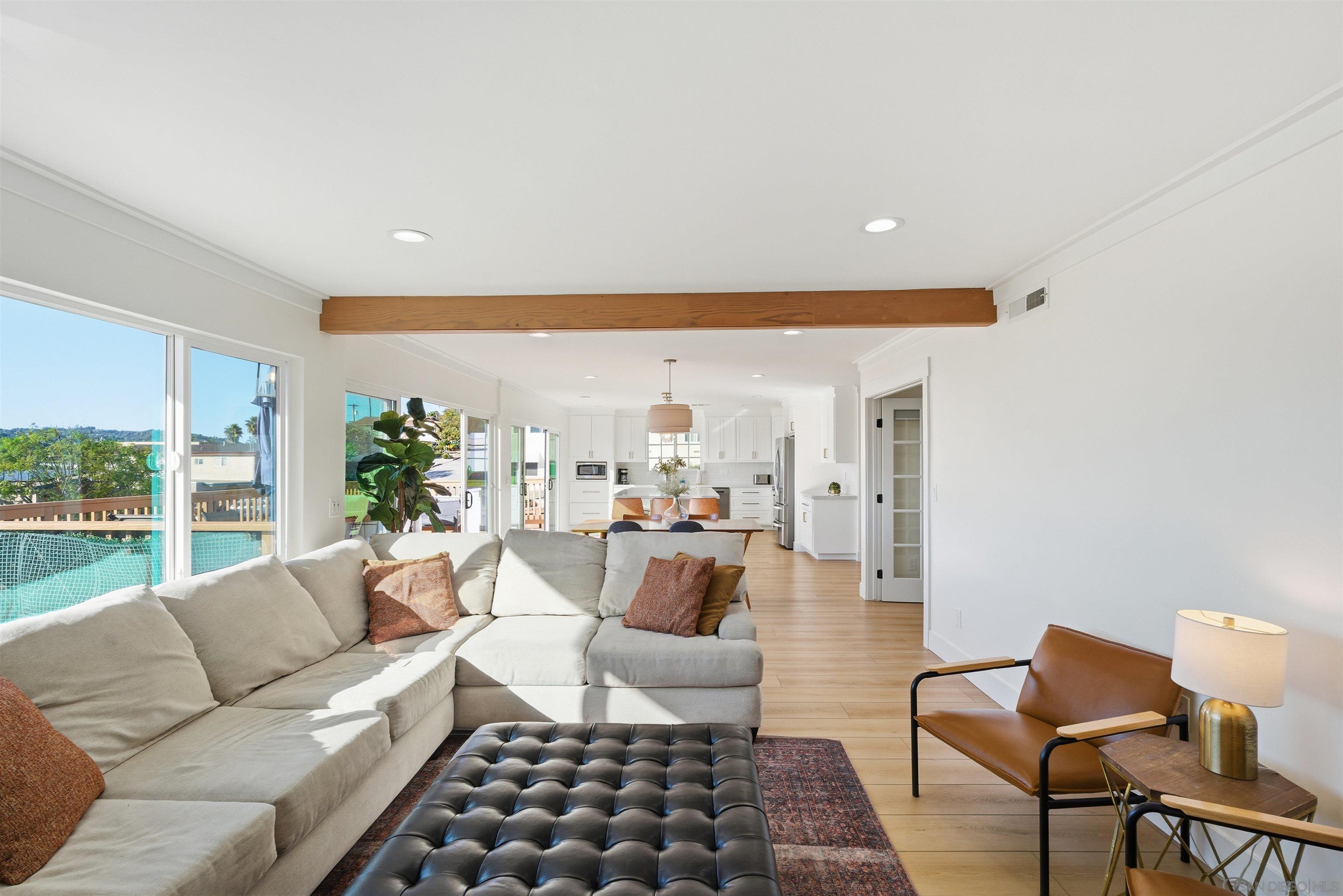 Detail Gallery Image 16 of 52 For 3692  Princeton Avenue, San Diego,  CA 92117 - 5 Beds | 3 Baths