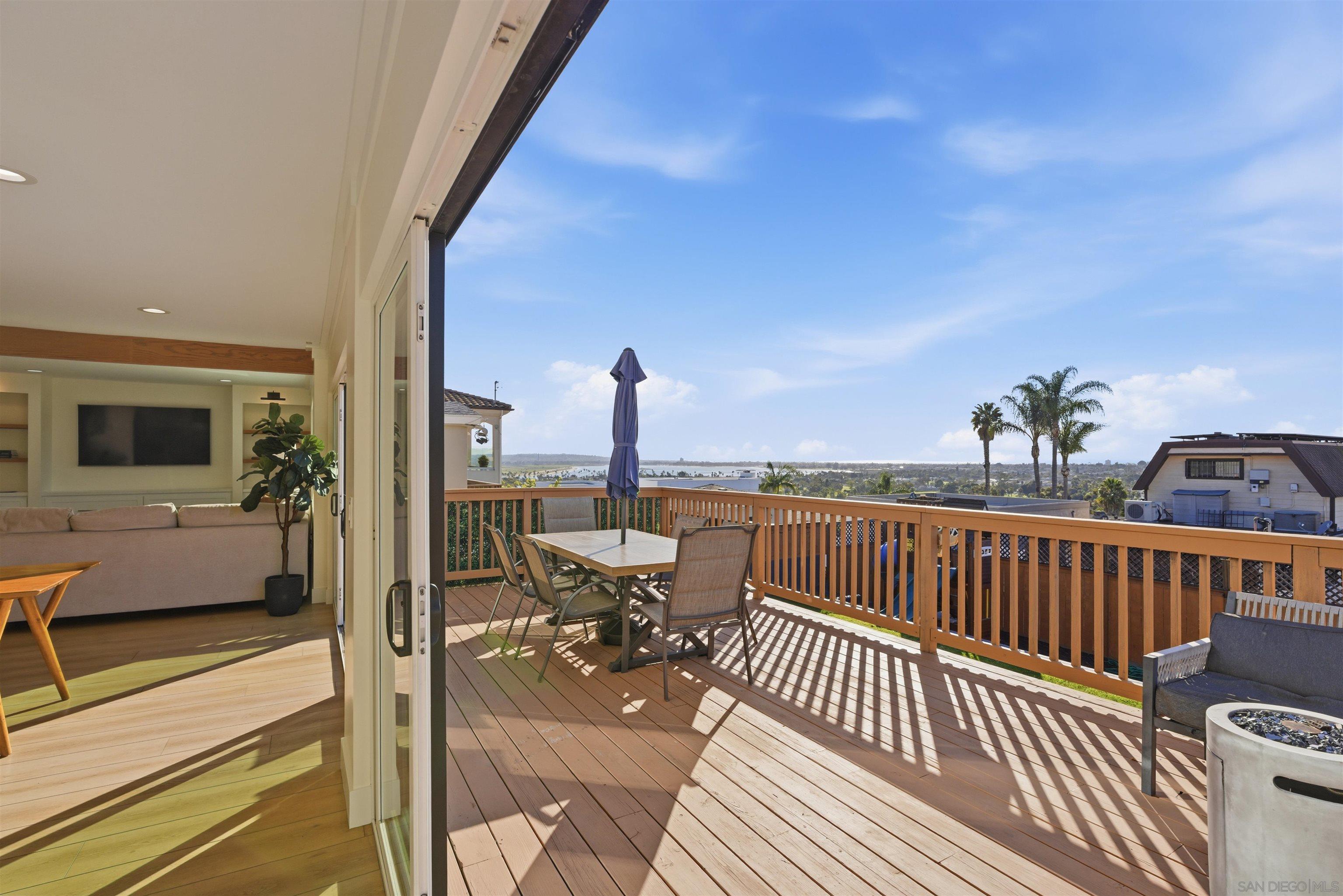 Detail Gallery Image 30 of 52 For 3692  Princeton Avenue, San Diego,  CA 92117 - 5 Beds | 3 Baths