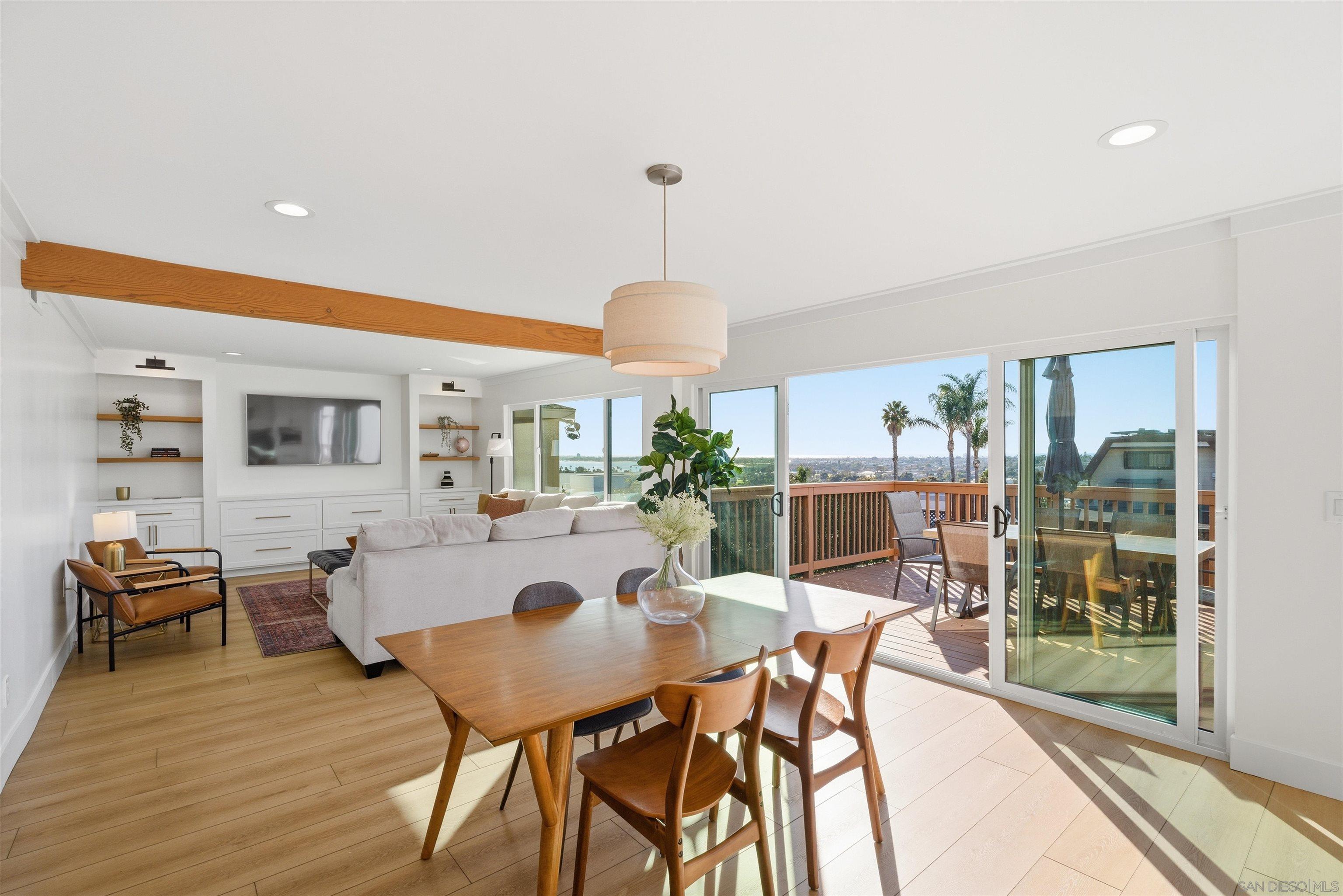 Detail Gallery Image 7 of 52 For 3692  Princeton Avenue, San Diego,  CA 92117 - 5 Beds | 3 Baths