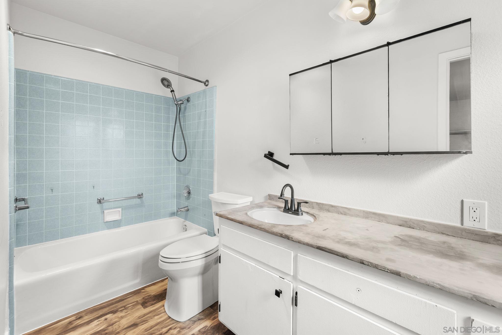 Detail Gallery Image 17 of 37 For 14280  Resava Ln, Valley Center,  CA 92082 - 4 Beds | 3 Baths