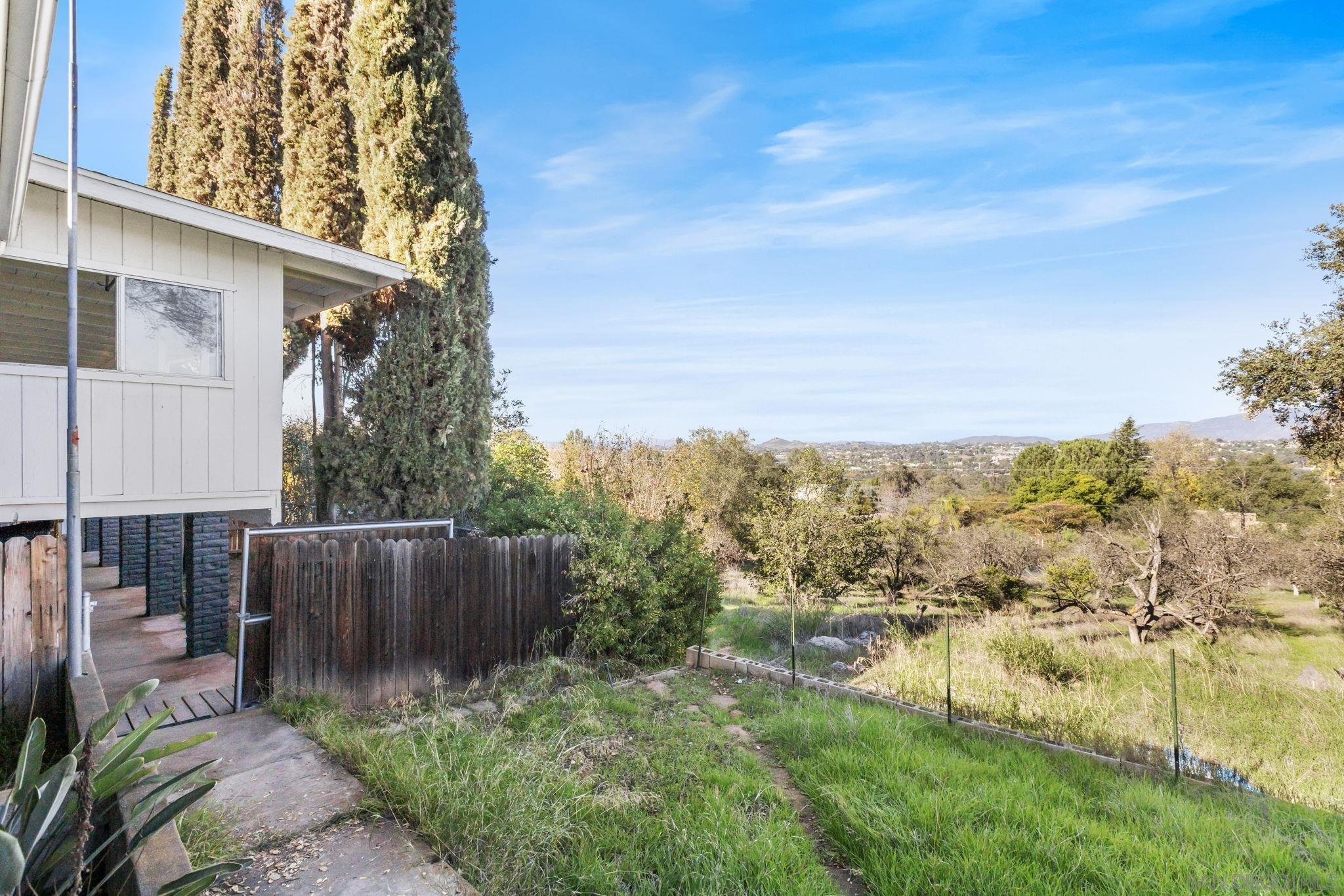 Detail Gallery Image 25 of 37 For 14280  Resava Ln, Valley Center,  CA 92082 - 4 Beds | 3 Baths