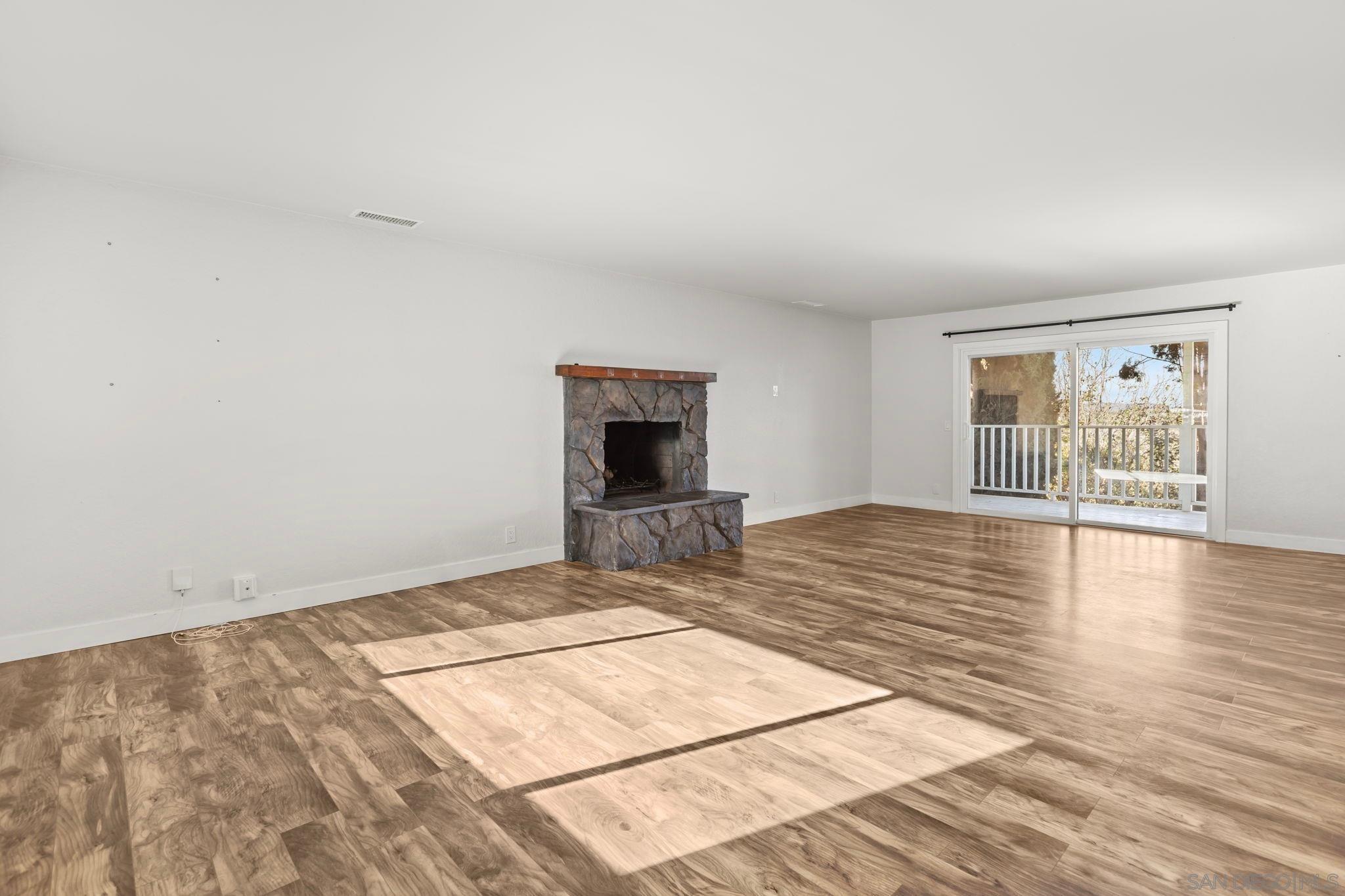 Detail Gallery Image 6 of 37 For 14280  Resava Ln, Valley Center,  CA 92082 - 4 Beds | 3 Baths