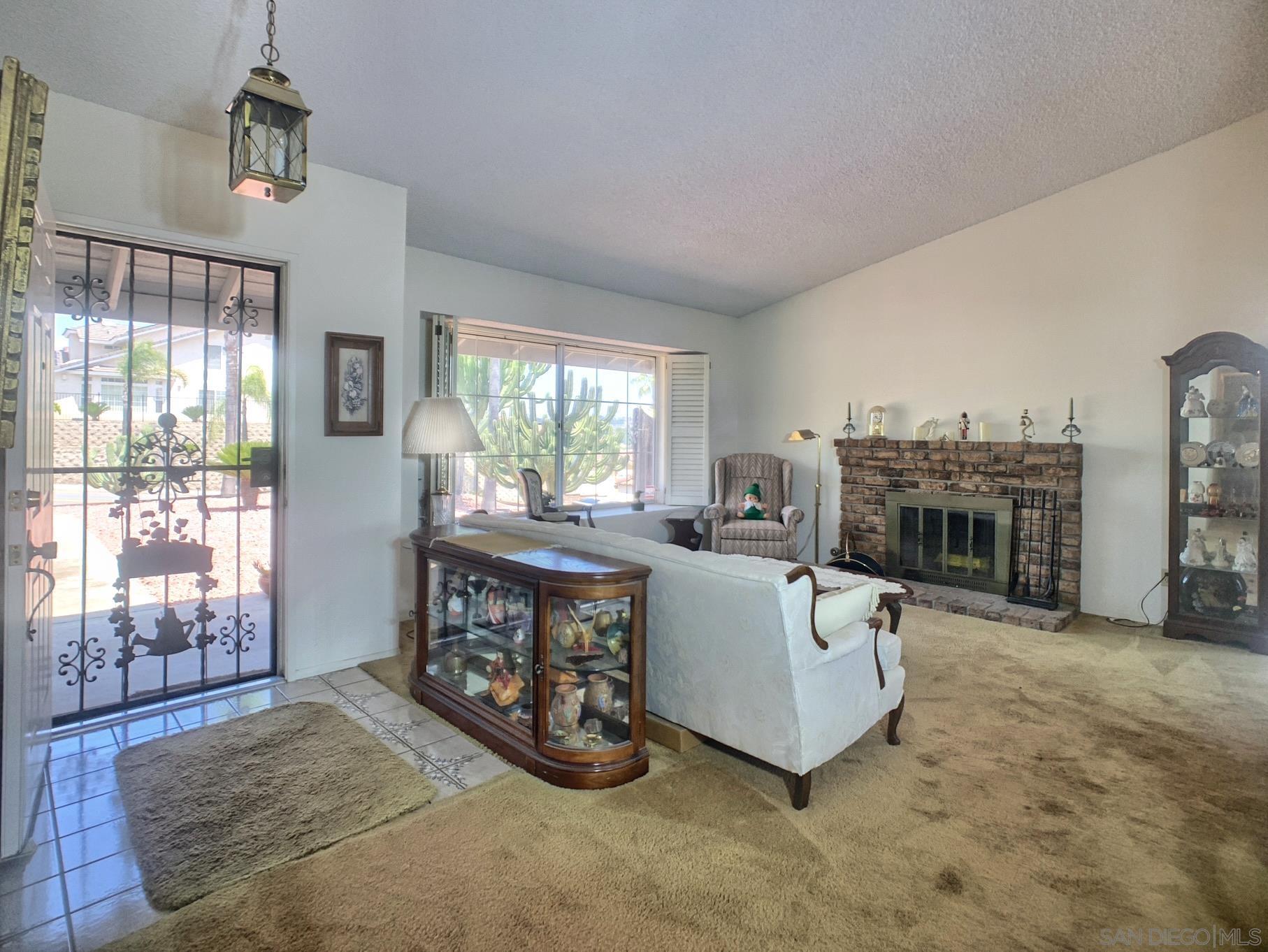Detail Gallery Image 11 of 42 For 2552  Wind River Rd, El Cajon,  CA 92019 - 3 Beds | 2 Baths