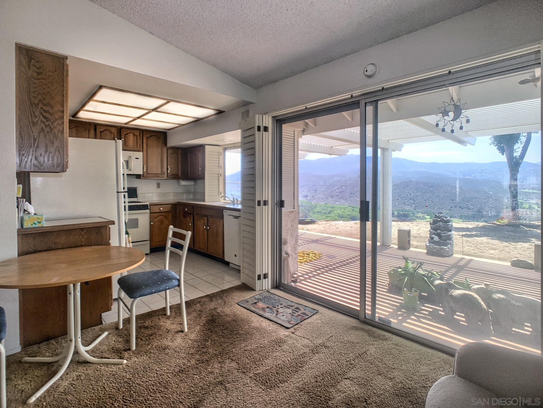 Detail Gallery Image 17 of 42 For 2552  Wind River Rd, El Cajon,  CA 92019 - 3 Beds | 2 Baths