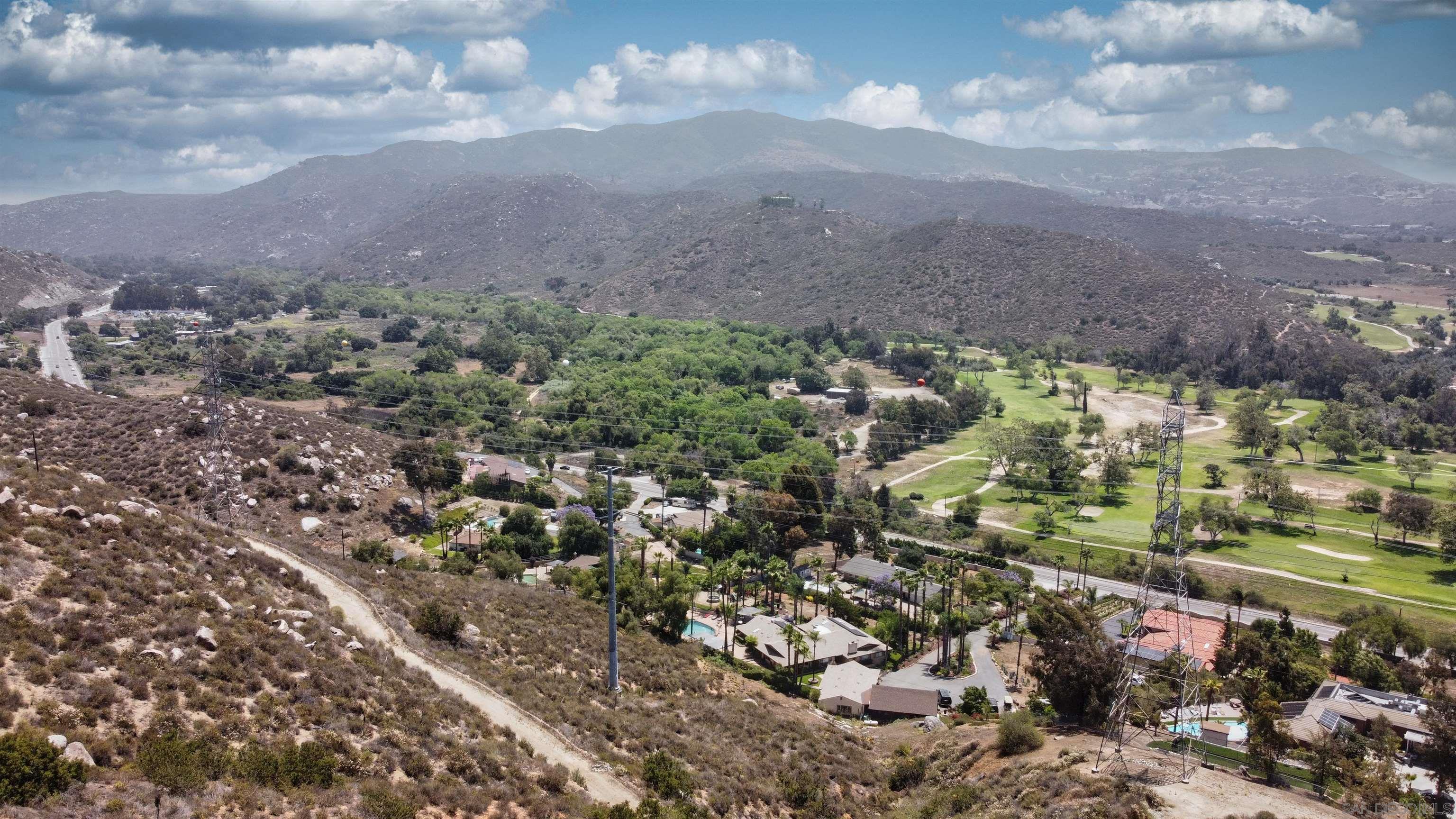 Detail Gallery Image 30 of 42 For 2552  Wind River Rd, El Cajon,  CA 92019 - 3 Beds | 2 Baths