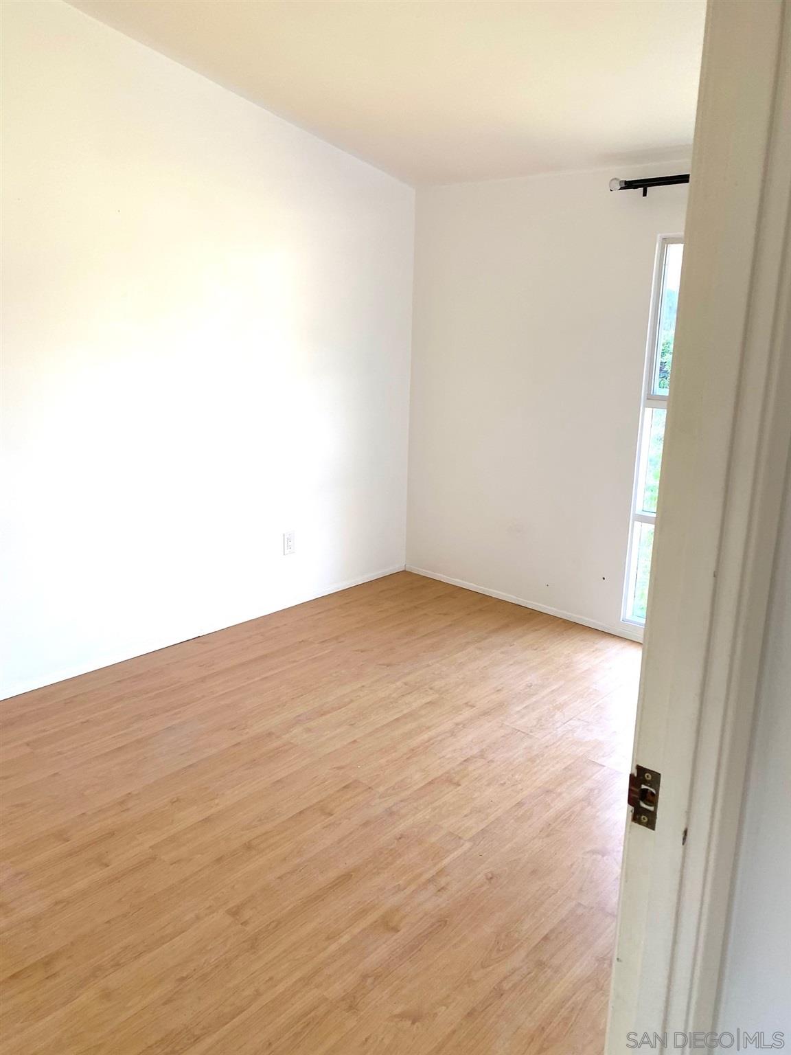 Detail Gallery Image 9 of 13 For 9212  Hector Avenue, San Diego,  CA 92123 - 3 Beds | 2 Baths