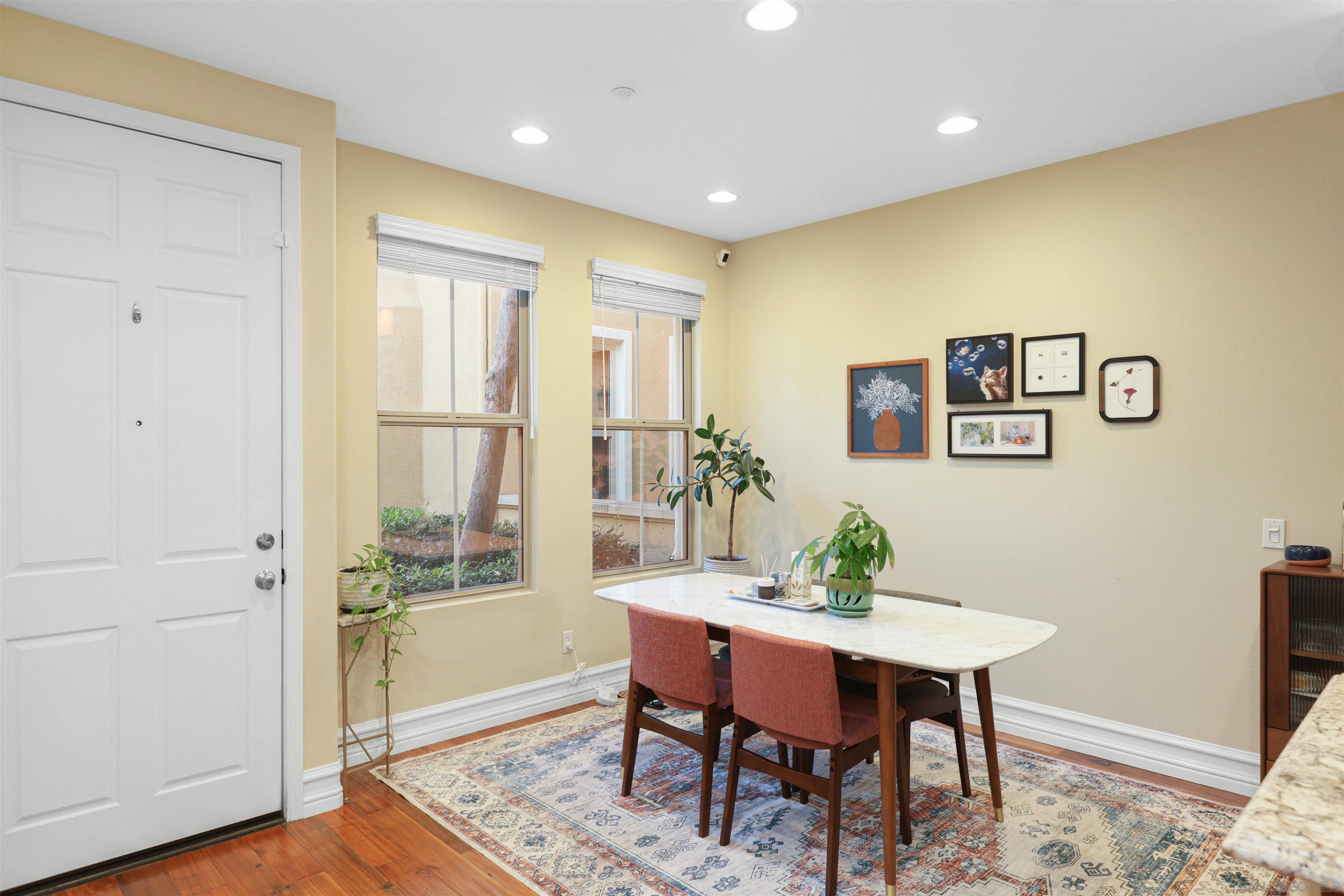 Detail Gallery Image 12 of 48 For 181  Groveland, Irvine,  CA 92620 - 2 Beds | 2/1 Baths