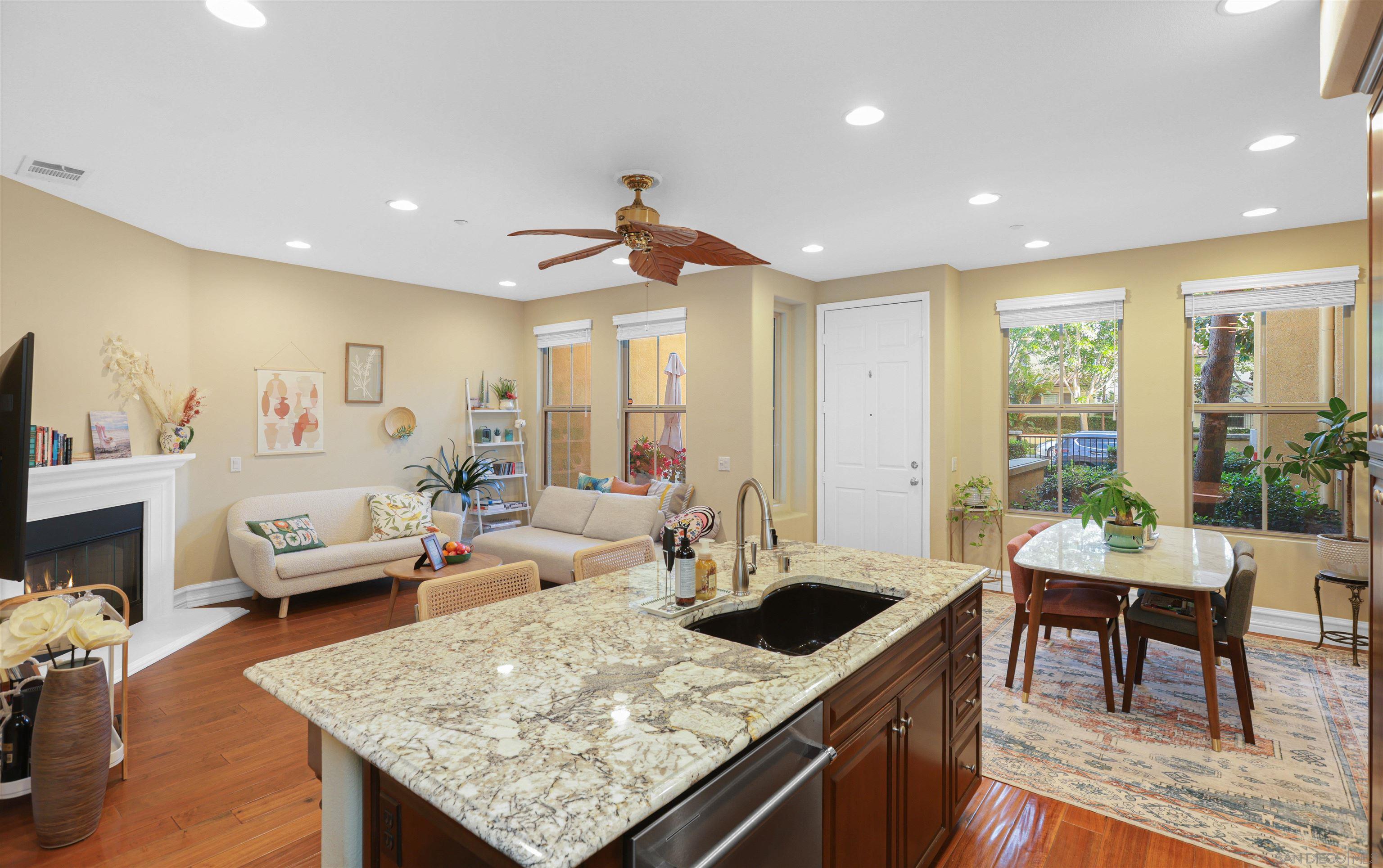 Detail Gallery Image 15 of 48 For 181  Groveland, Irvine,  CA 92620 - 2 Beds | 2/1 Baths