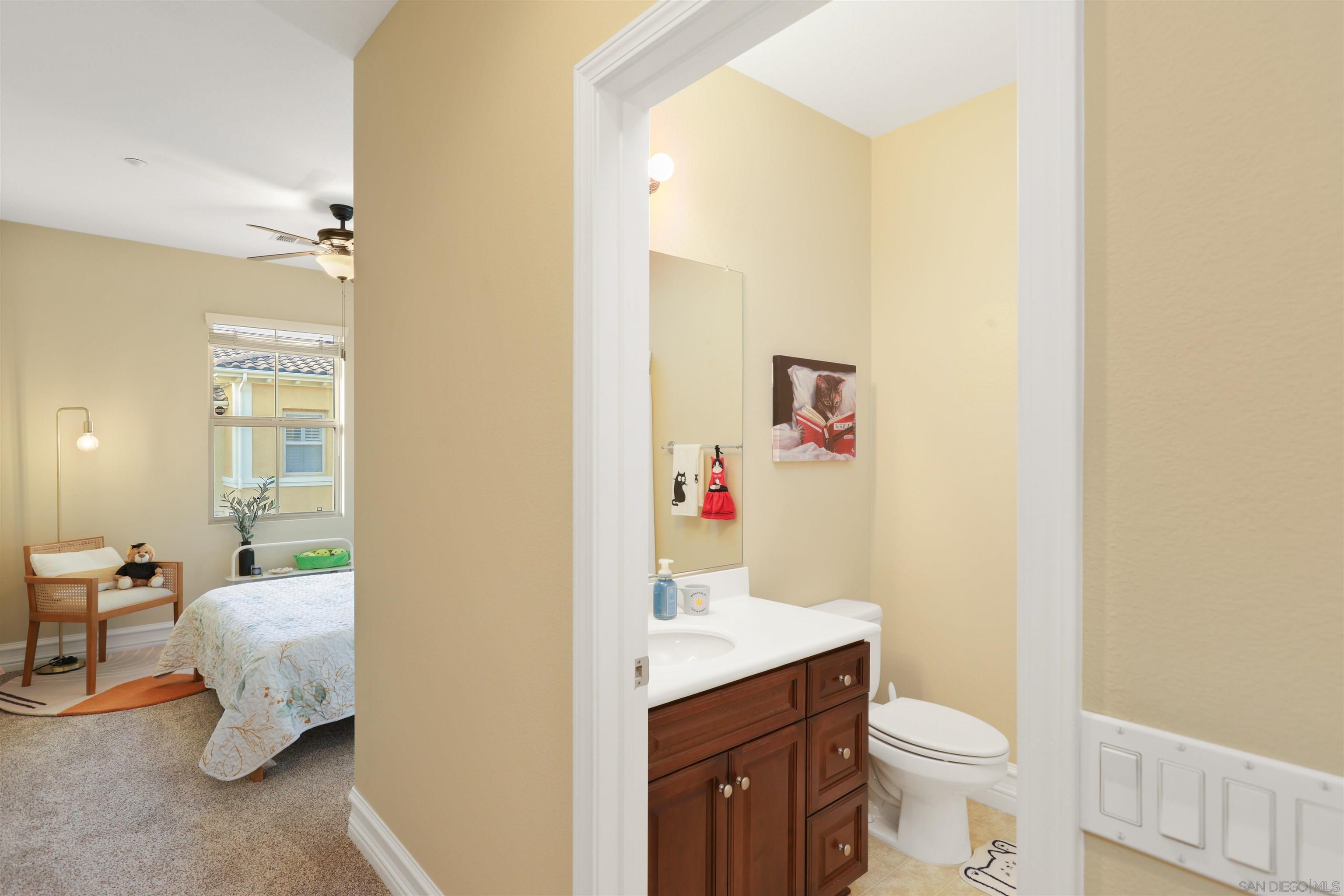 Detail Gallery Image 30 of 48 For 181  Groveland, Irvine,  CA 92620 - 2 Beds | 2/1 Baths