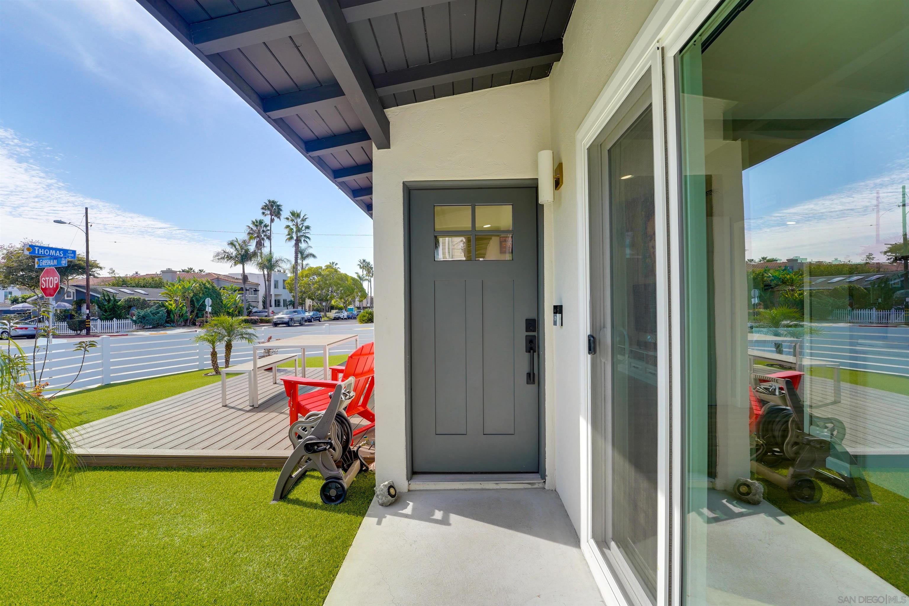 Detail Gallery Image 11 of 47 For 1404  Thomas Ave, San Diego,  CA 92109 - 2 Beds | 2 Baths