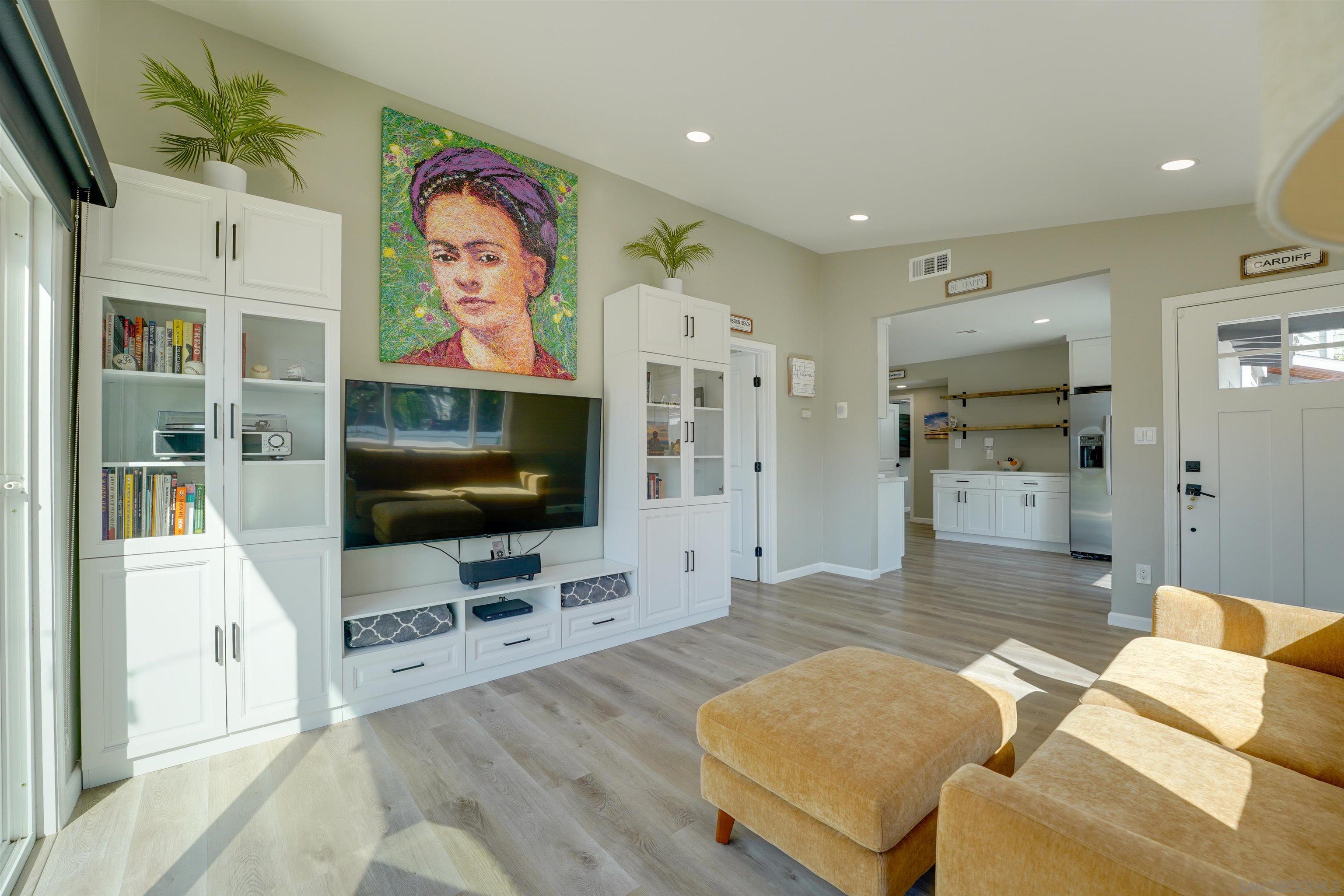Detail Gallery Image 15 of 47 For 1404  Thomas Ave, San Diego,  CA 92109 - 2 Beds | 2 Baths