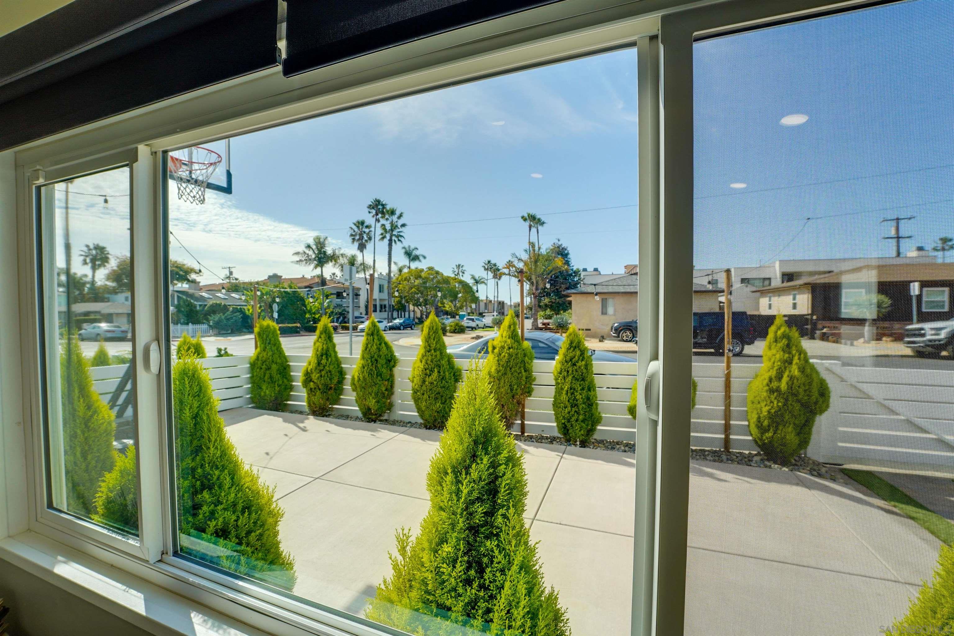 Detail Gallery Image 25 of 47 For 1404  Thomas Ave, San Diego,  CA 92109 - 2 Beds | 2 Baths