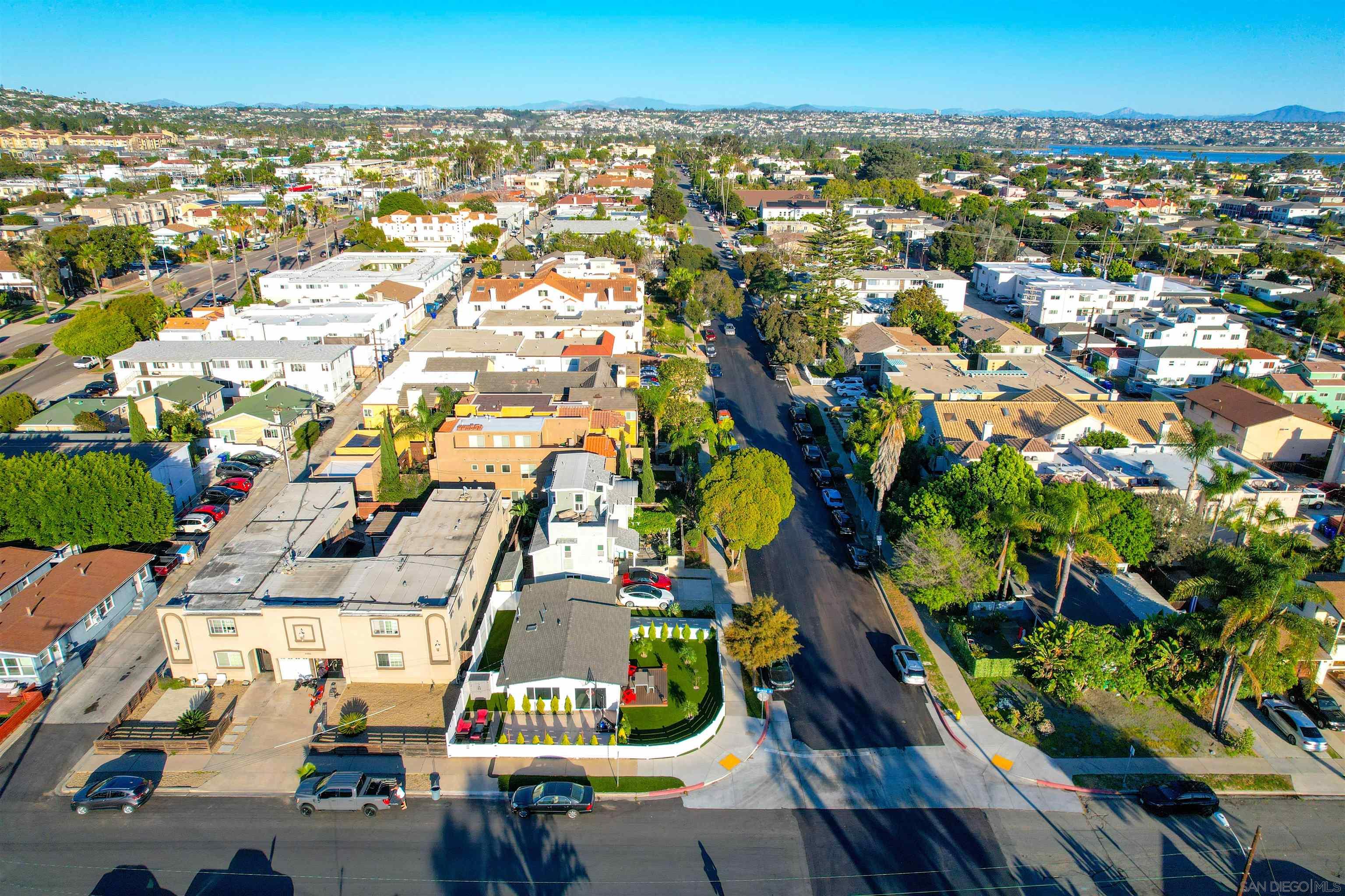 Detail Gallery Image 39 of 47 For 1404  Thomas Ave, San Diego,  CA 92109 - 2 Beds | 2 Baths