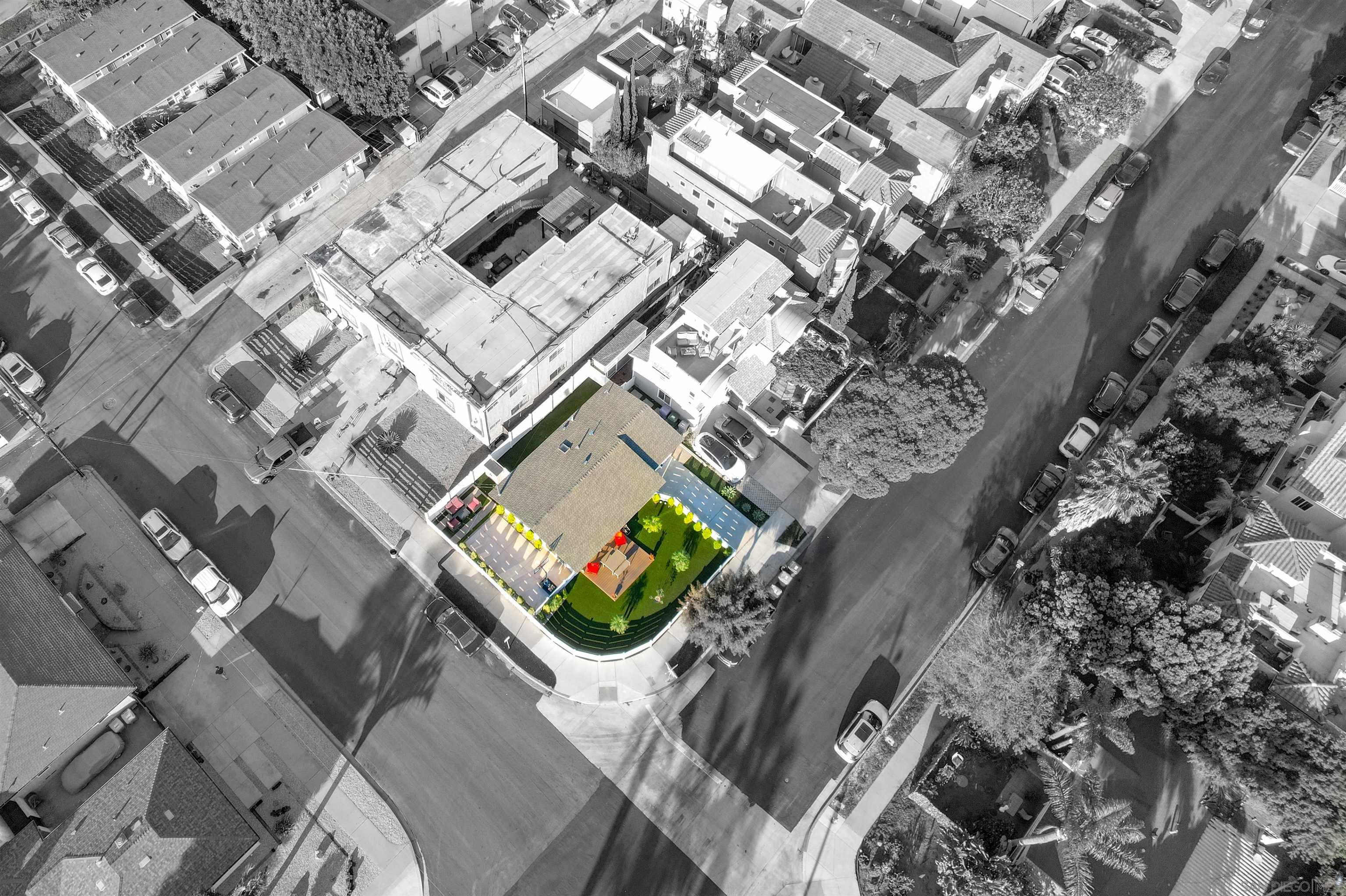 Detail Gallery Image 5 of 47 For 1404  Thomas Ave, San Diego,  CA 92109 - 2 Beds | 2 Baths