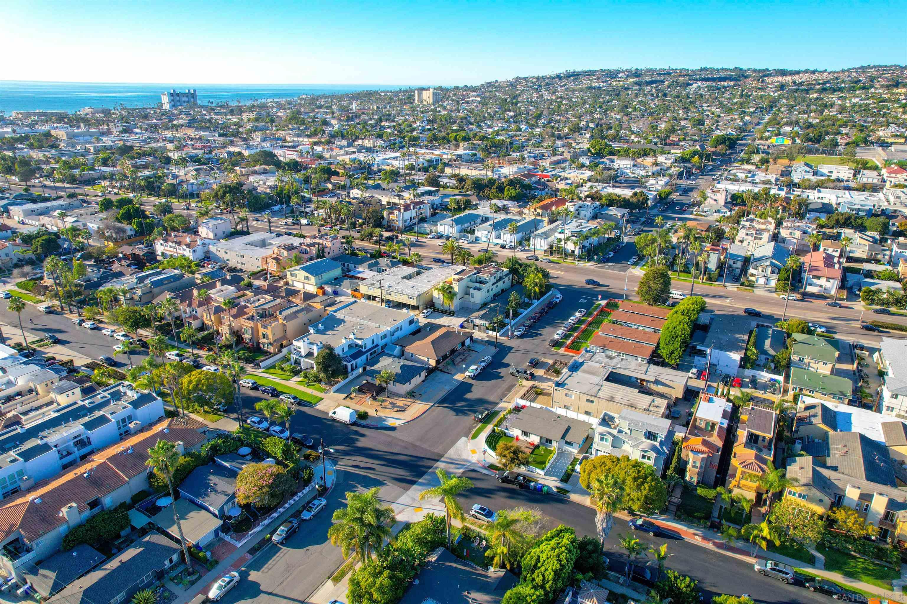 Detail Gallery Image 44 of 47 For 1404  Thomas Ave, San Diego,  CA 92109 - 2 Beds | 2 Baths