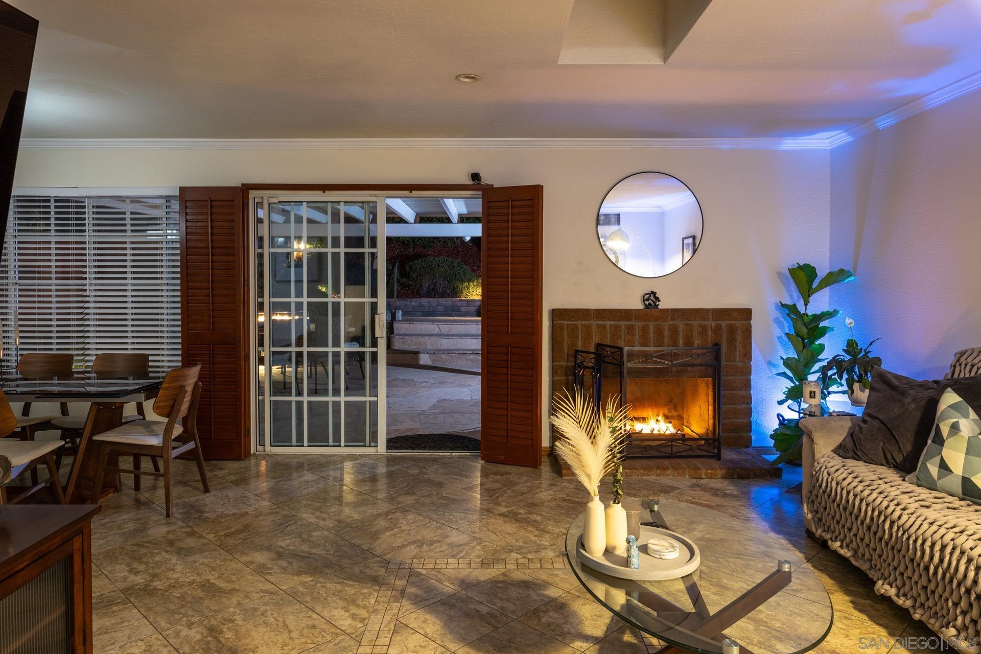 Detail Gallery Image 12 of 64 For 2767  Lancha St, San Diego,  CA 92111 - 3 Beds | 2 Baths