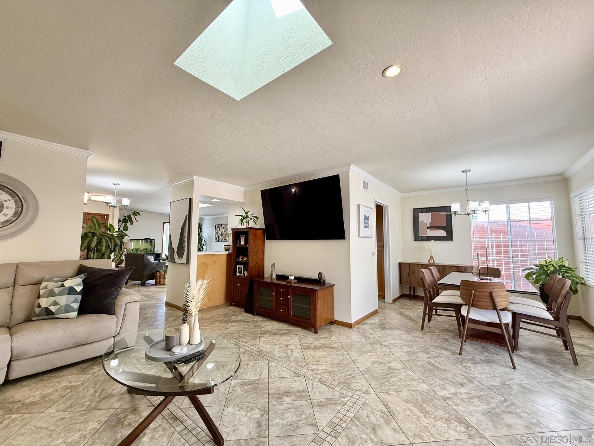 Detail Gallery Image 15 of 64 For 2767  Lancha St, San Diego,  CA 92111 - 3 Beds | 2 Baths