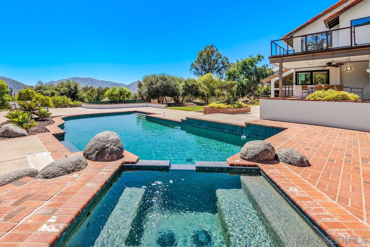 Detail Gallery Image 23 of 48 For 3453  via Loma Vista, Escondido,  CA 92029 - 4 Beds | 3 Baths