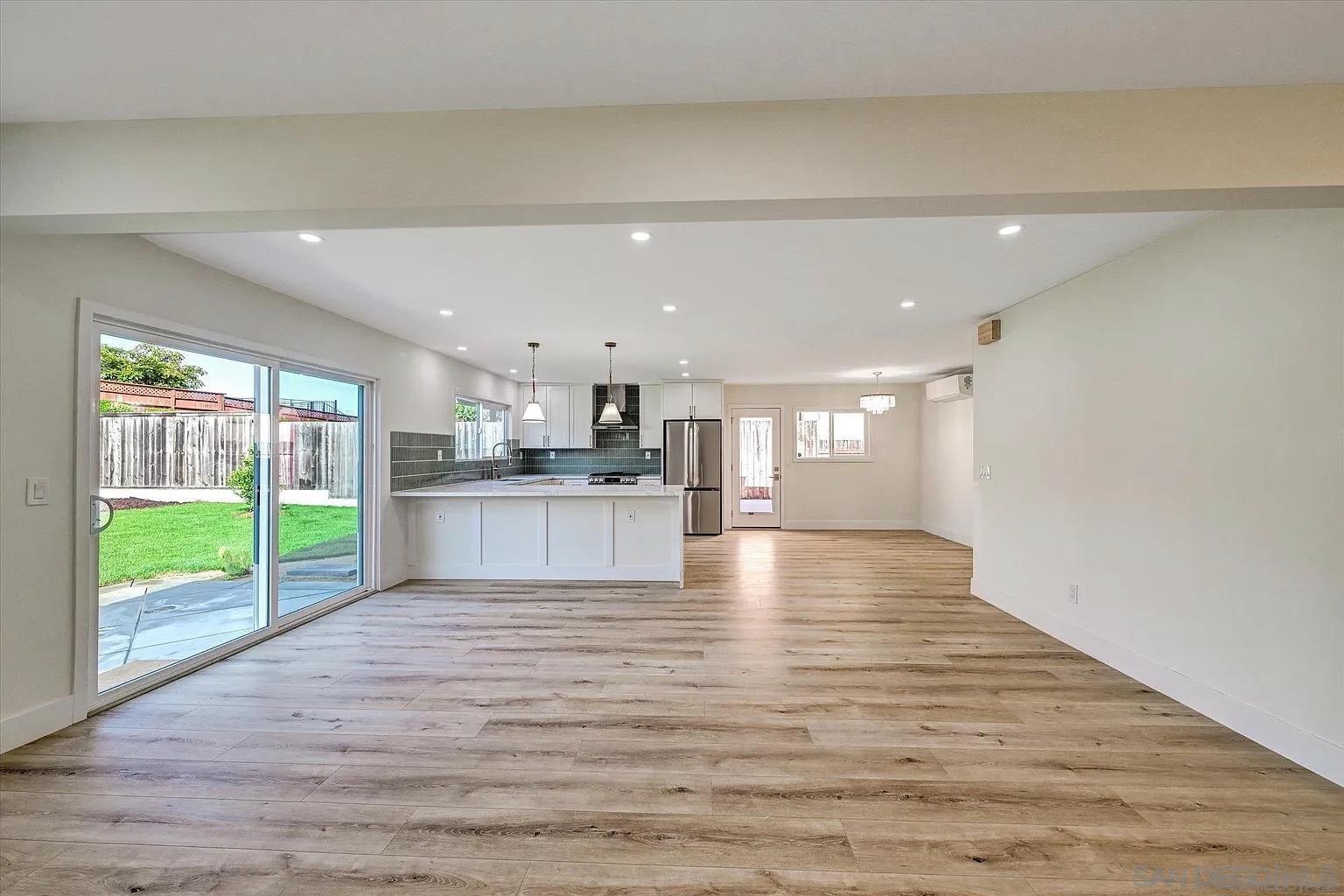 Detail Gallery Image 23 of 33 For 2802  Cowley Way, San Diego,  CA 92110 - 4 Beds | 3 Baths