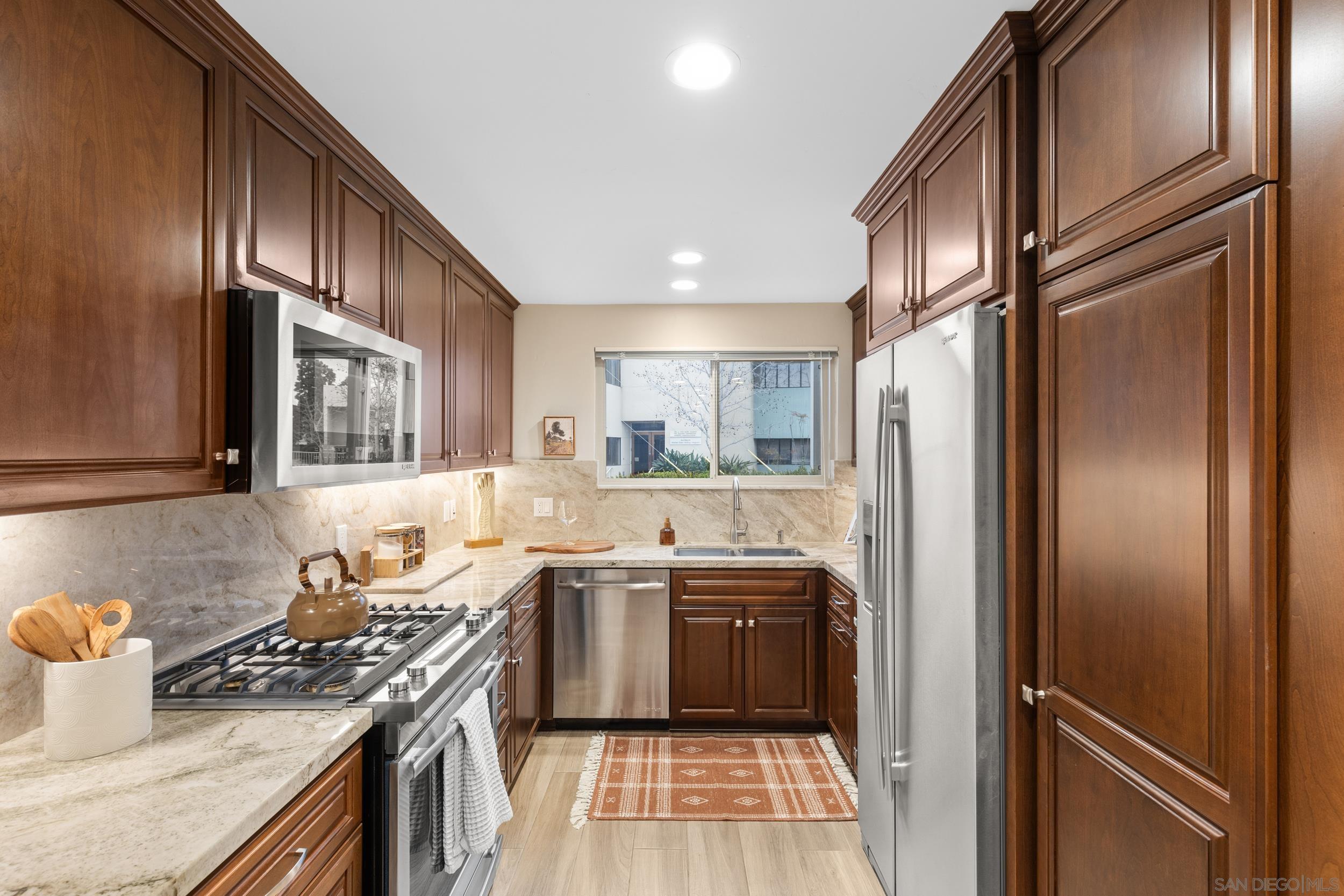 Detail Gallery Image 5 of 36 For 3003  Orleans E, San Diego,  CA 92110 - 2 Beds | 1/1 Baths