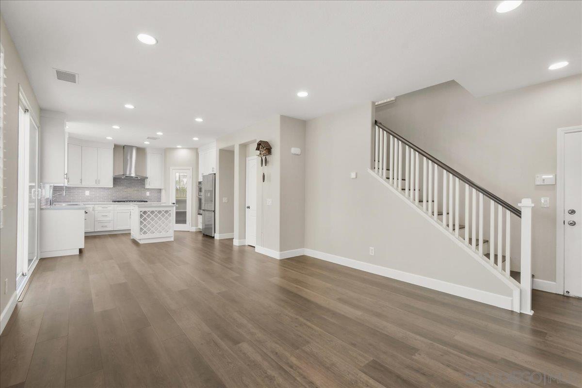 Detail Gallery Image 13 of 30 For 1414  Blackstone Ave, Chula Vista,  CA 91915 - 3 Beds | 2/1 Baths