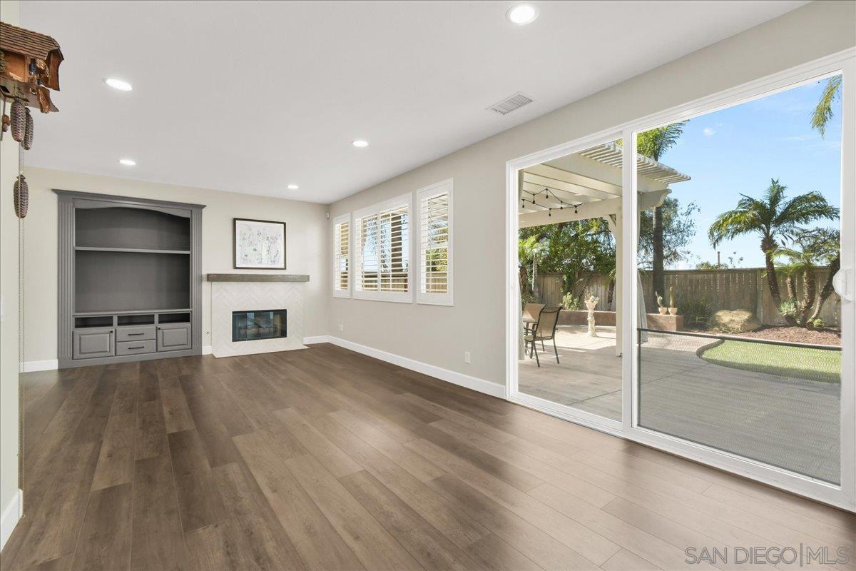 Detail Gallery Image 10 of 30 For 1414  Blackstone Ave, Chula Vista,  CA 91915 - 3 Beds | 2/1 Baths