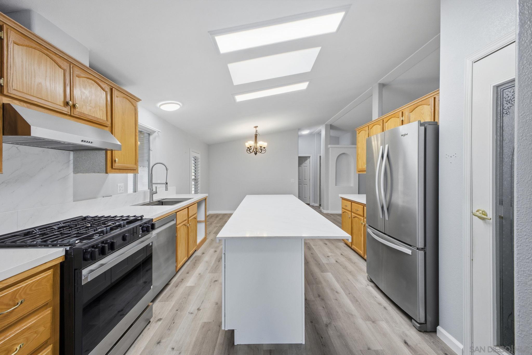 Detail Gallery Image 3 of 69 For 450 E Bradley Ave  #151,  El Cajon,  CA 92021 - 3 Beds | 2 Baths