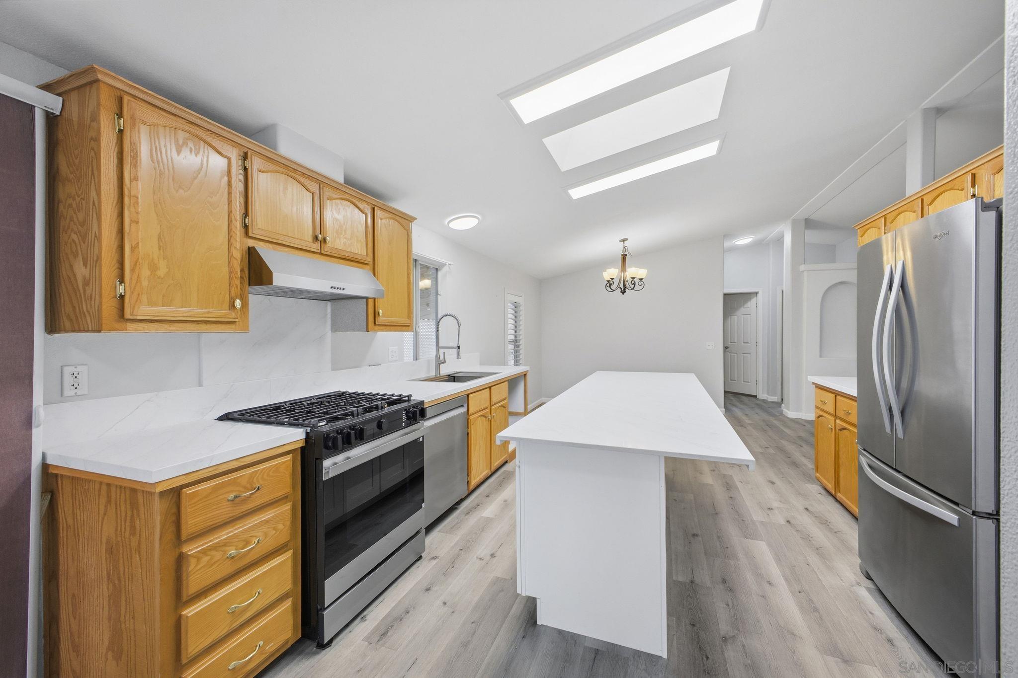 Detail Gallery Image 34 of 69 For 450 E Bradley Ave  #151,  El Cajon,  CA 92021 - 3 Beds | 2 Baths
